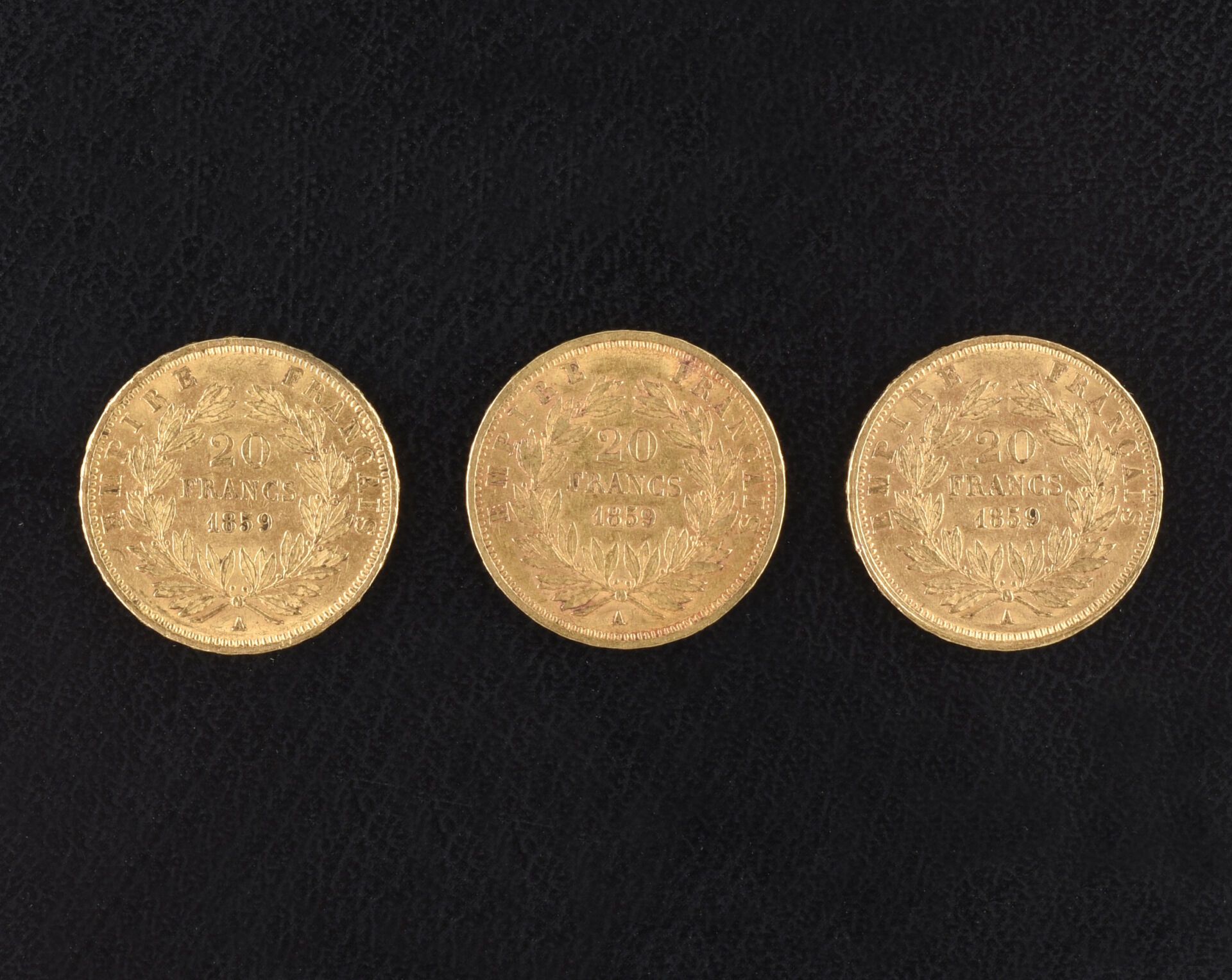 Null 法国 - 第二帝国（1852-1870）
3 枚 20 法郎或拿破仑三世 Tête nue，1859 年，巴黎。
TTB（磨损）。
