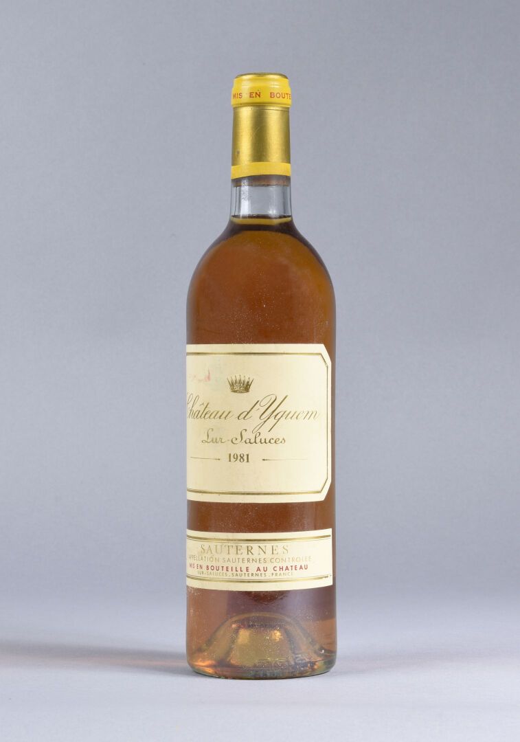 Null Flasche Château d'Yquem Lur Saluces 1981, Ier Cru Supérieur de Sauternes.