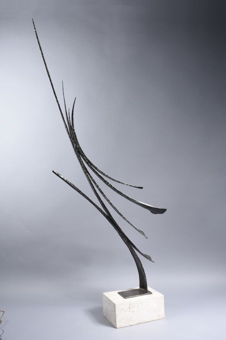 Null TIHAY Daniel (born 1946)
"Composition
Sculpture in patinated forged metal. &hellip;