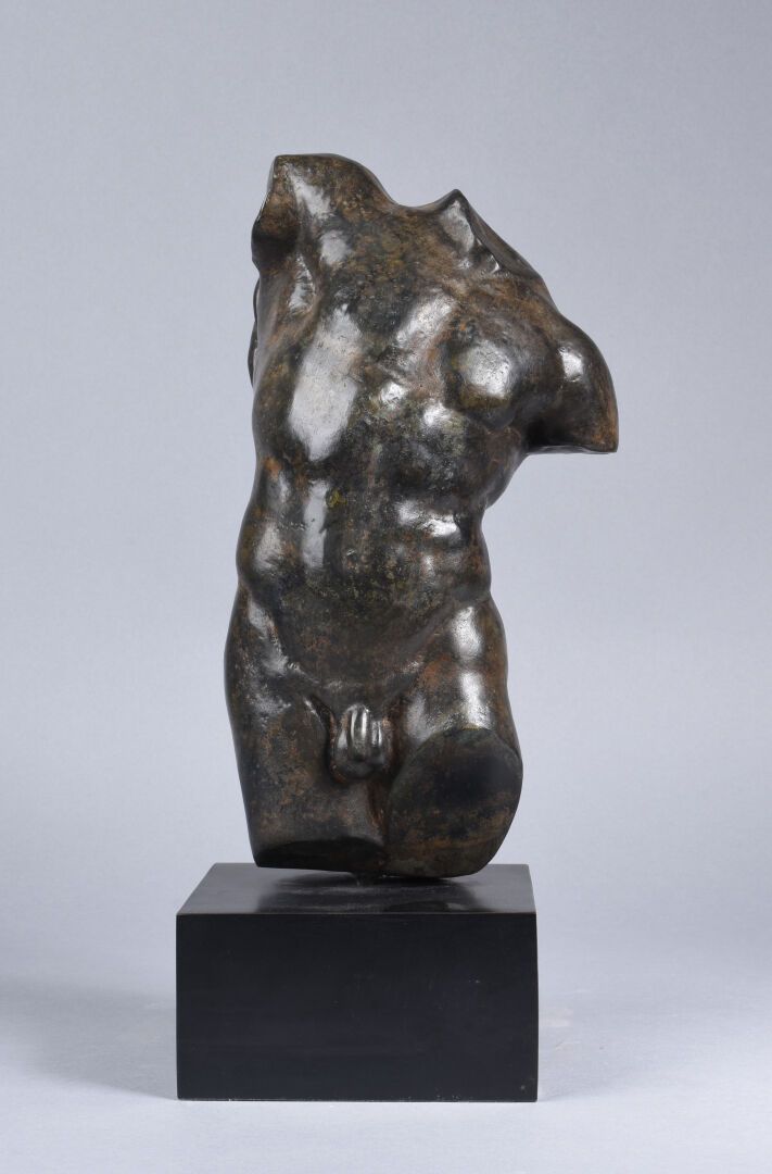 Null 切内-皮埃尔（二十至二十一世纪）（代表作）
"裸体男子半身像
青铜题材，具有古代风格的锈棕色光泽。未署名。黑色方形底座（有轻微磨损和划痕）。
总高度：&hellip;