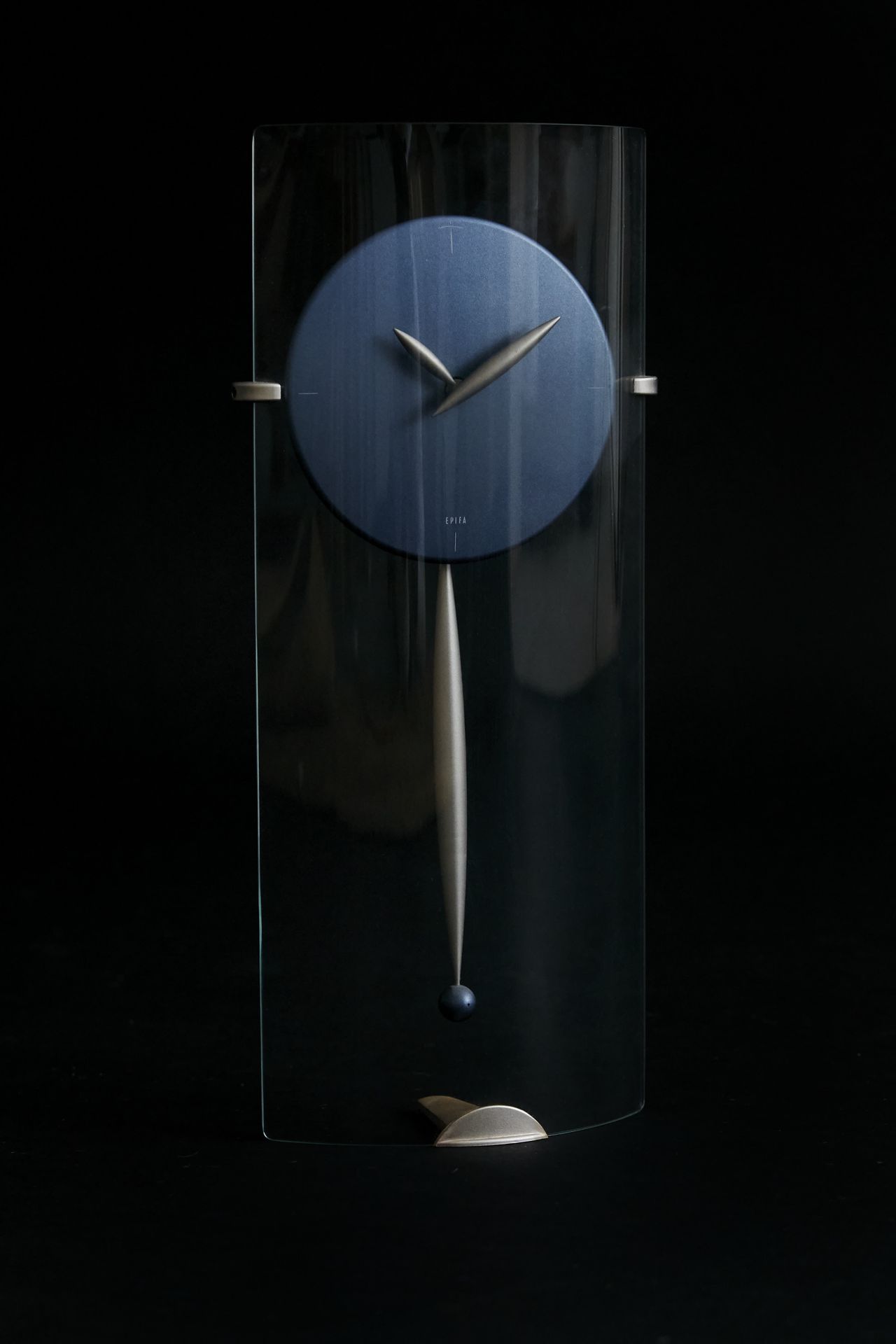 Takashi Kato 时钟---------
玻璃和塑料---Epifa版
创作日期：1990年左右
高35厘米