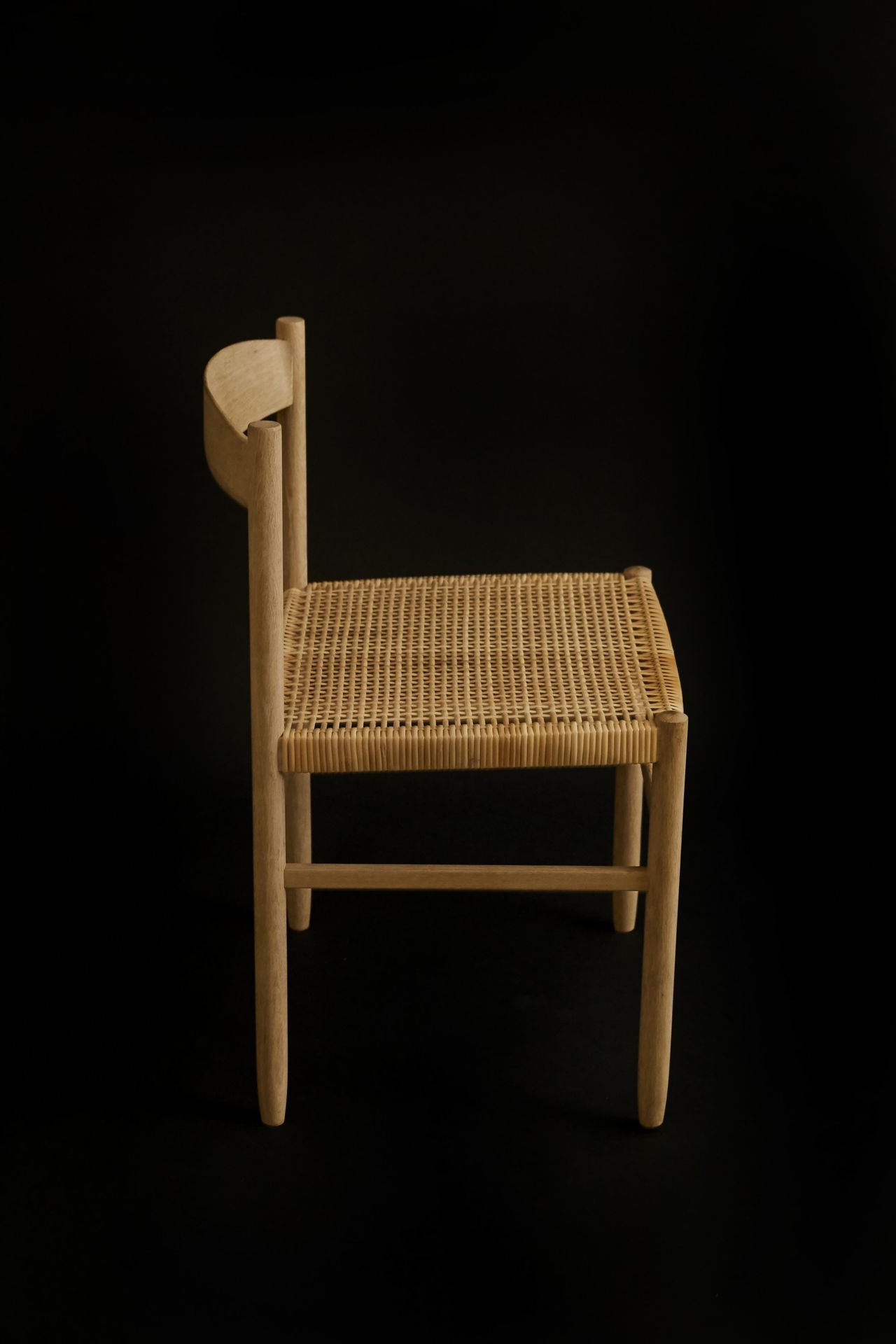 TESHIMA TAMOTSU Chair Model T.C-10
Natural oak and wicker
2016
H 73 W 48 D 42 cm