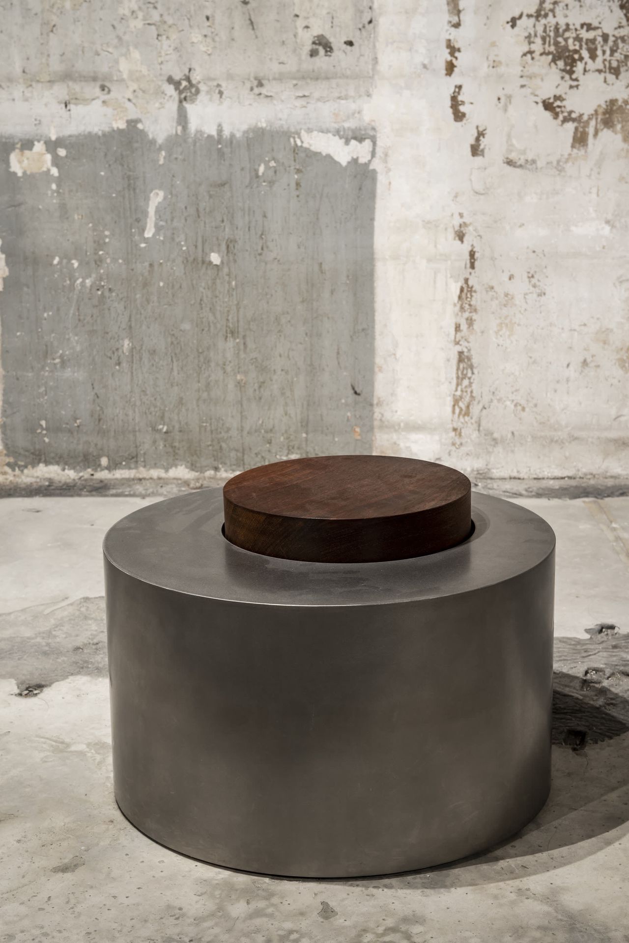 Jeonghwa Seo Side table---
Steel, Merbeau---Limited edition---
2019
H 48 D 70 cm&hellip;