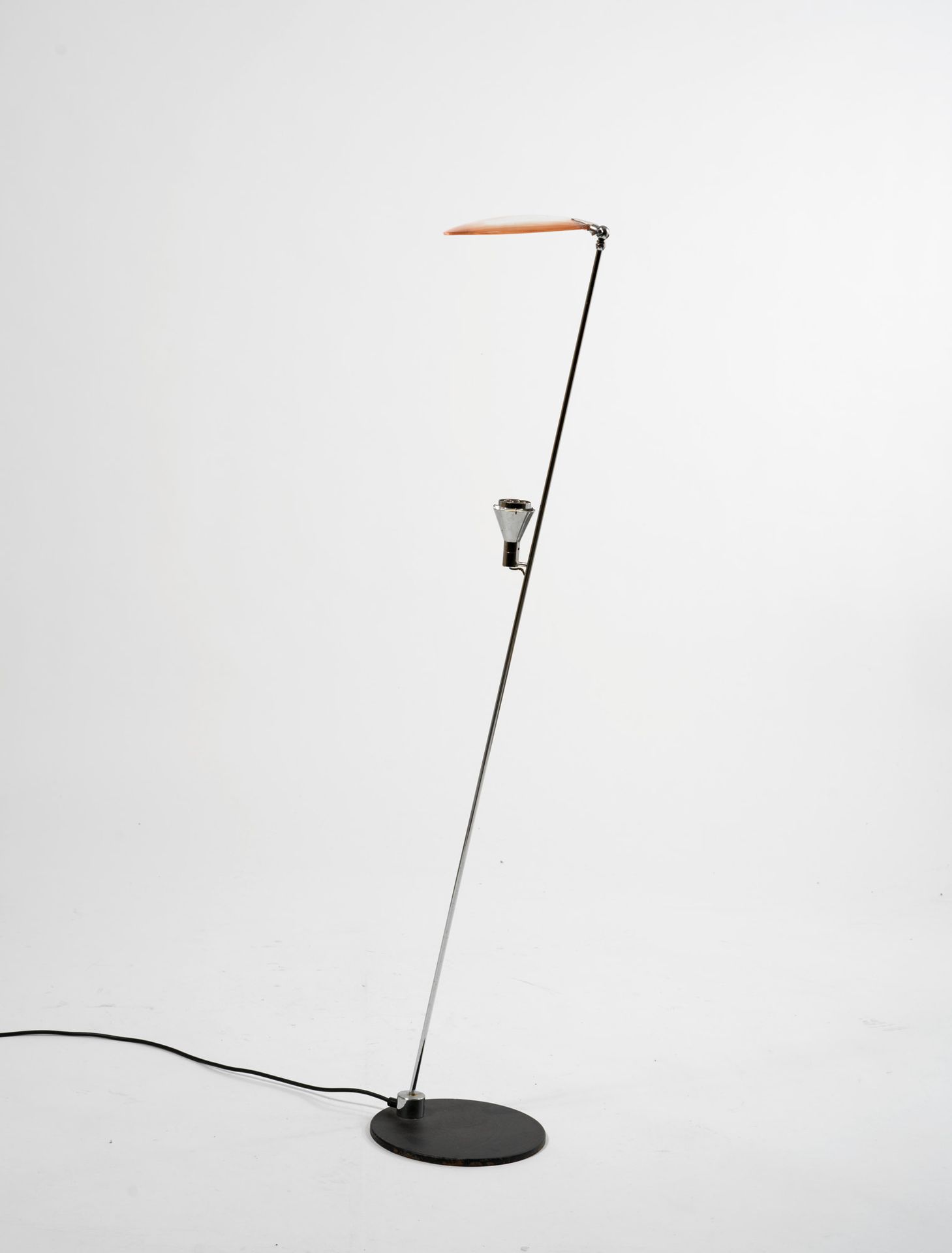 ALESSANDRO DIAZ DE SANTILLANA (XXe siècle) Model "Ustorio

Floor lamp


Glass, c&hellip;