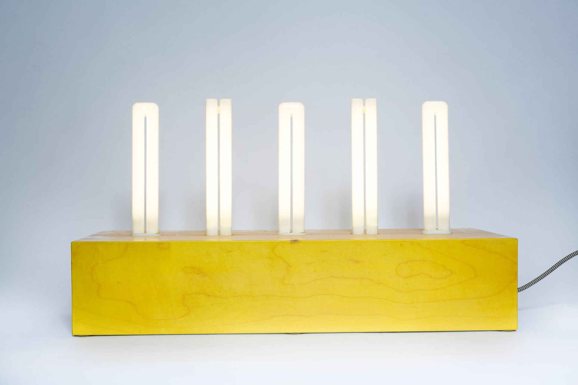 ETTORE SOTTSASS (1917-2007) Pattica

Table lamp


Lacquered wood and neon

Serie&hellip;