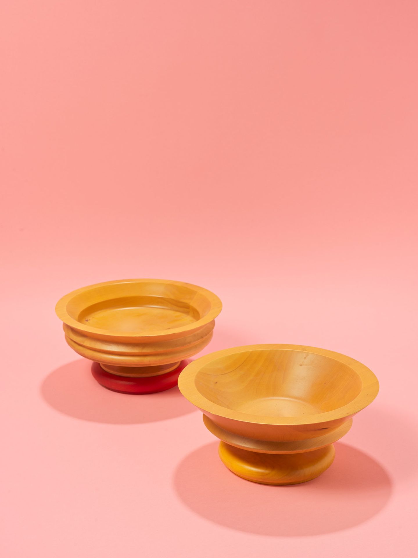 ETTORE SOTTSASS (1917-2007) Model n° ES14 

Pair of bowls 
Lime tree 

Edition T&hellip;