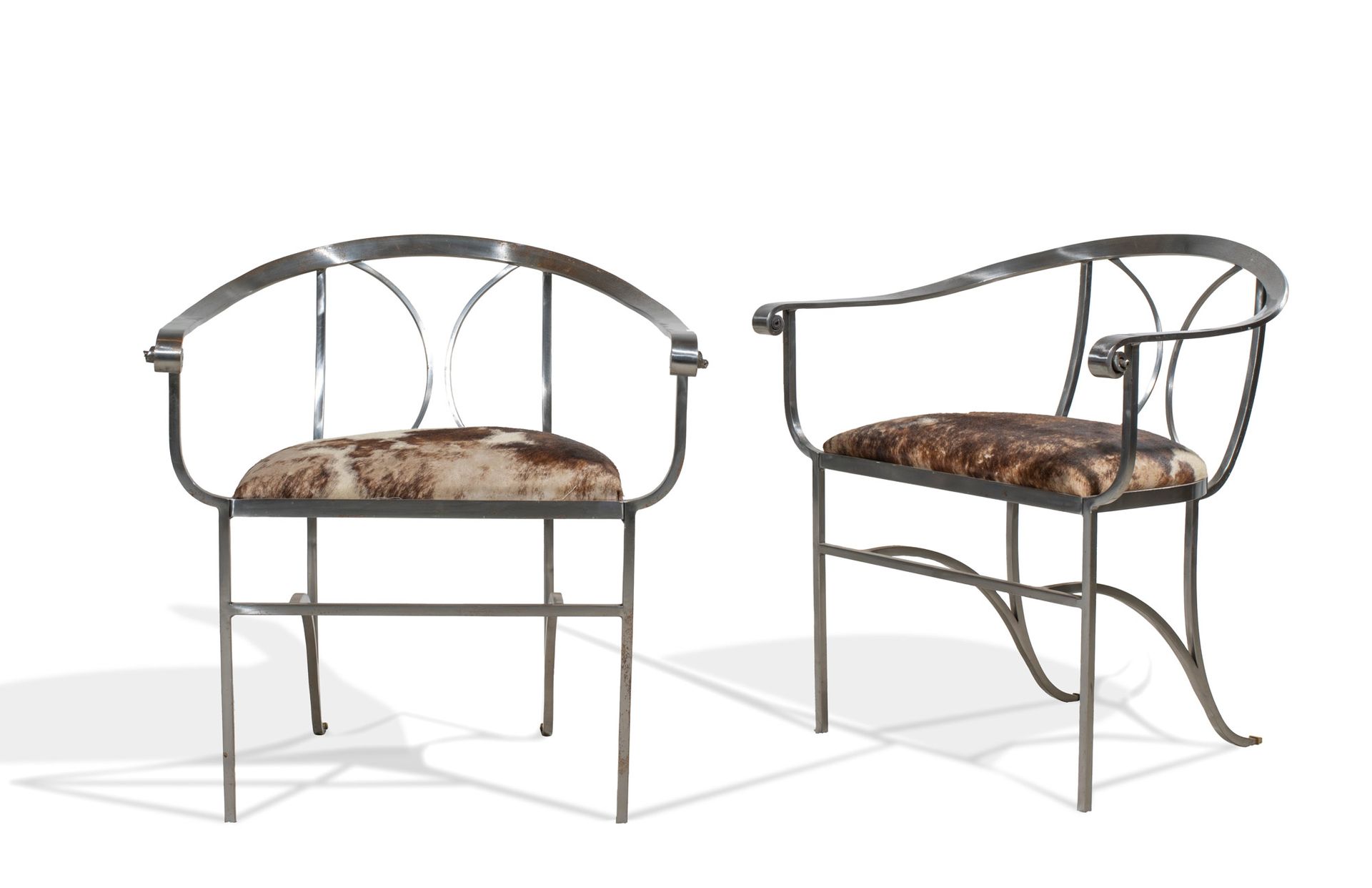 Alberto Orlandi (XXe) 一对扶手椅
青铜和马驹
创作日期：约1980年
高77.5宽73深45厘米