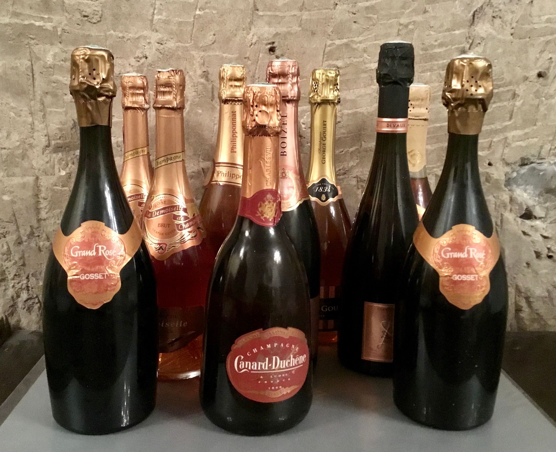 Null 10 bouteilles CHAMPAGNE rosé (Gosset, Senez, Canard-Duchêne, Boizel, Goulet&hellip;