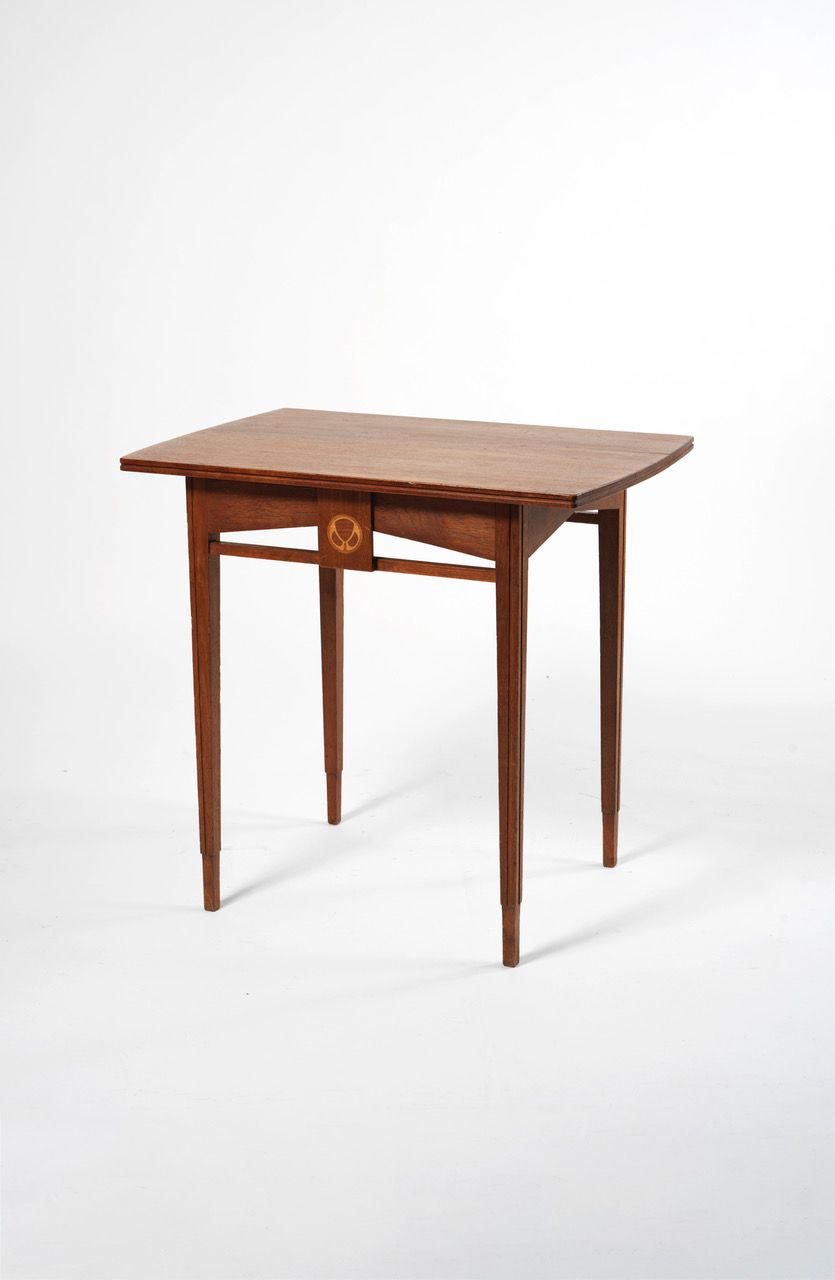 GUSTAVE SERRURIER - BOVY (1858-1910) Magnolia Table d’appoint Acajou et marquete&hellip;