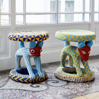 Null 82. AFRICAN WORK

Pair of Bamileke stools Dogs

Wood and pearl

XXth

H 44 &hellip;
