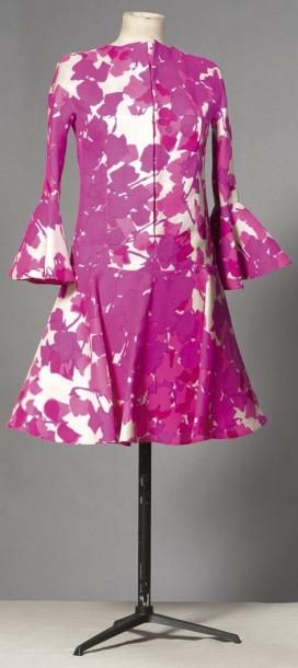 BALENCIAGA, haute couture, n°104430, circa 1968 Robe de cocktail en gazar imprim&hellip;