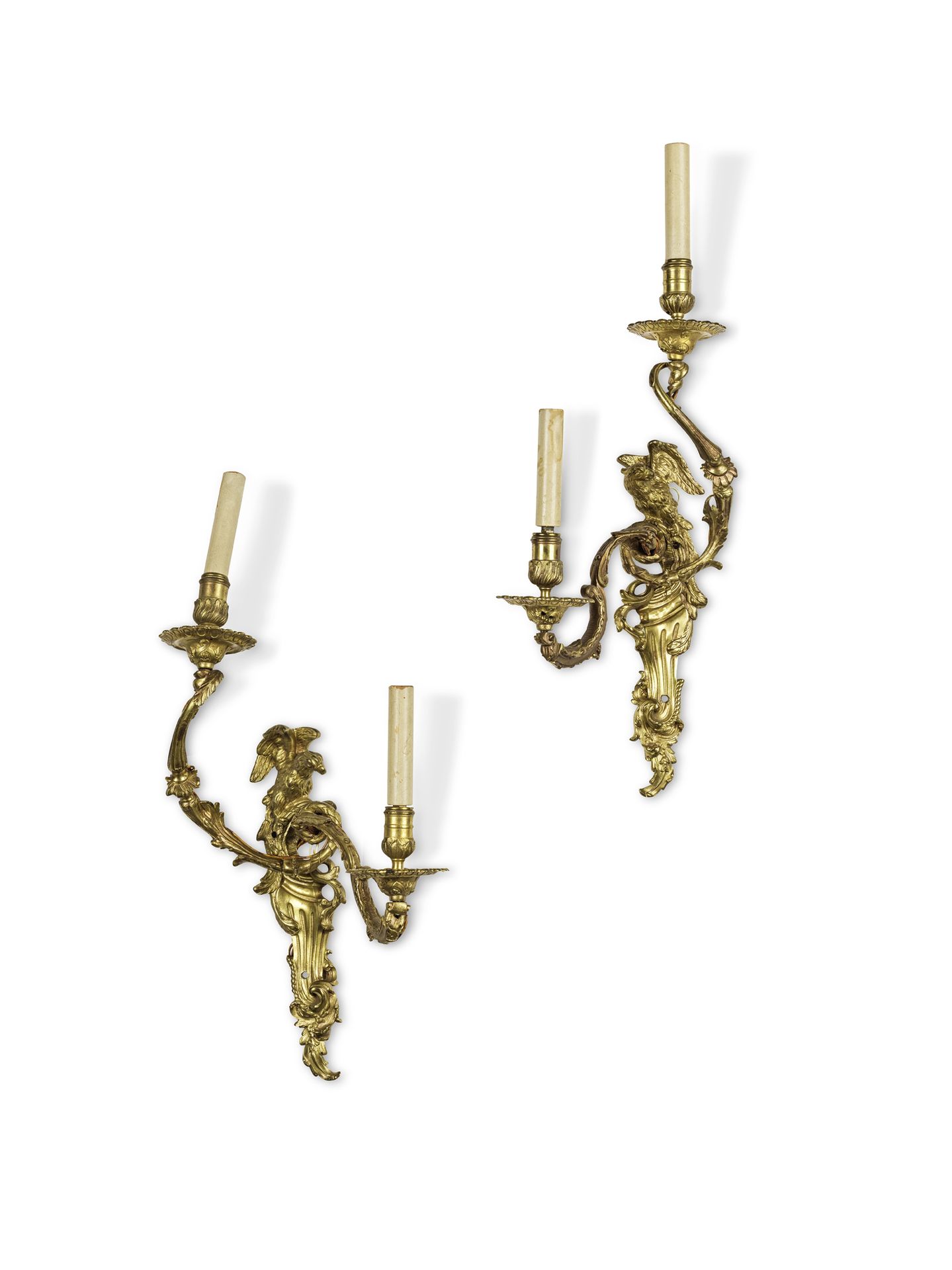Paire d'appliques à deux bras de lumière en bronze doré Paar Wandleuchten mit zw&hellip;