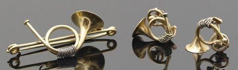MELLERIO PARURE en or jaune comprenant: une broche et une paire de clips d'oreil&hellip;