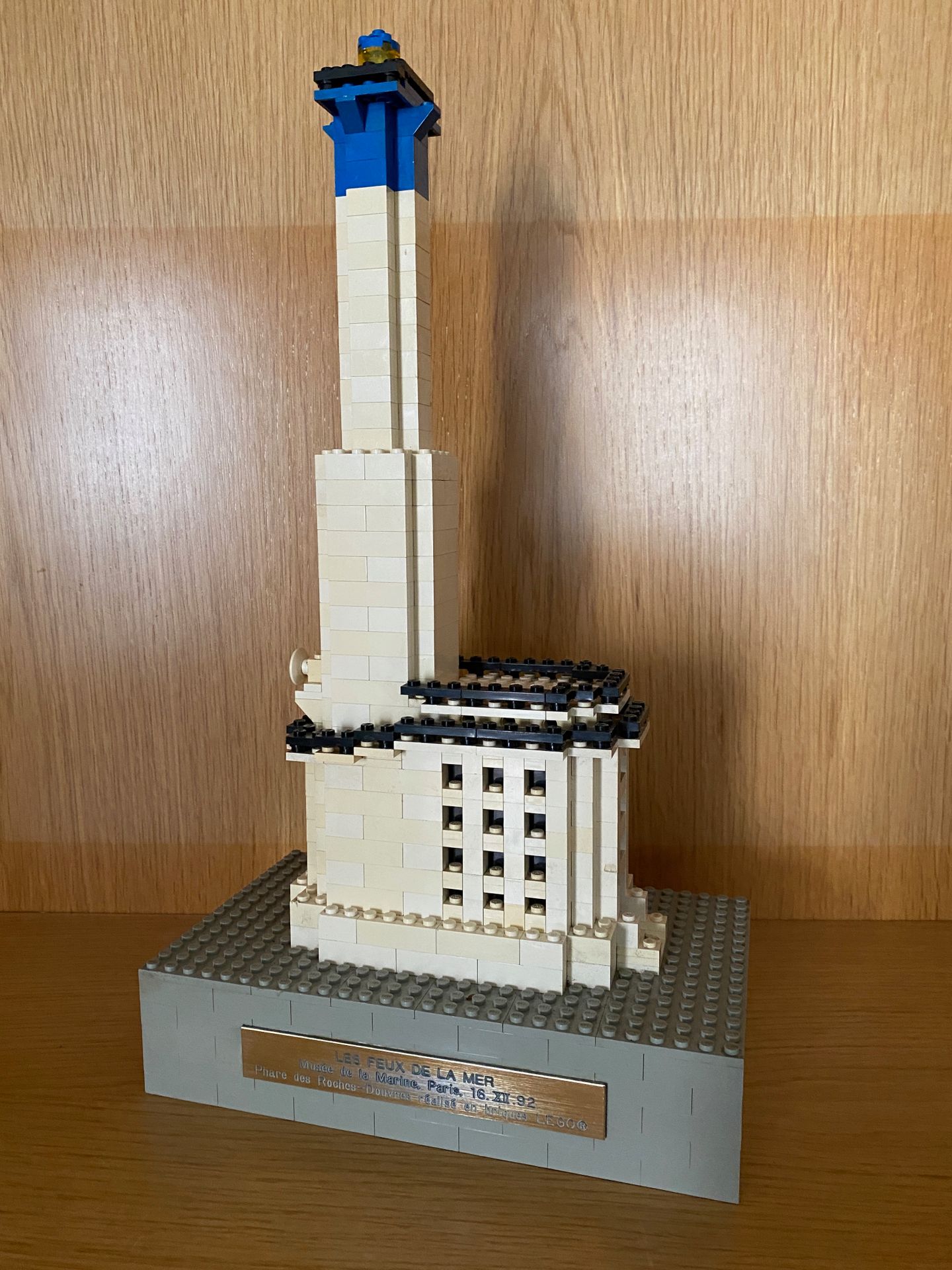 Null Phare Lego

Hauteur : 40,5cm

Largeur : 22,5cm