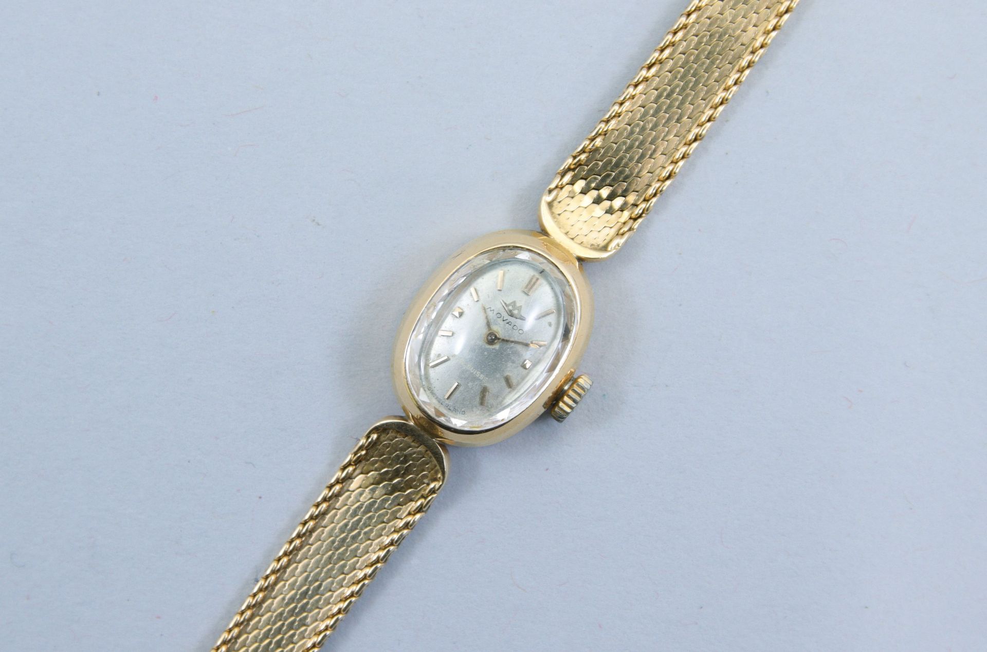 Null Movado 
Reloj de pulsera para señora 

en oro amarillo 750 milésimas. El ca&hellip;