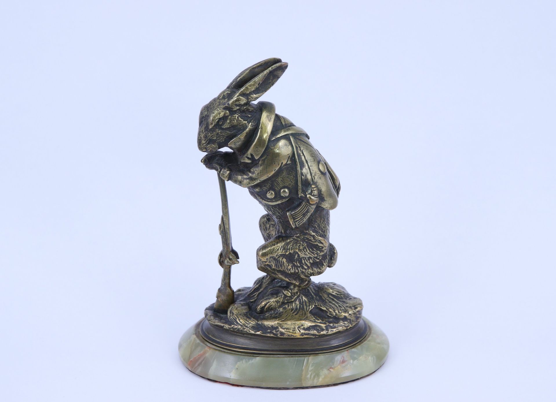 Null D'après Alphonse-Alexandre Arson (1822-1882)
Le lapin chasseur 

Bronze à p&hellip;