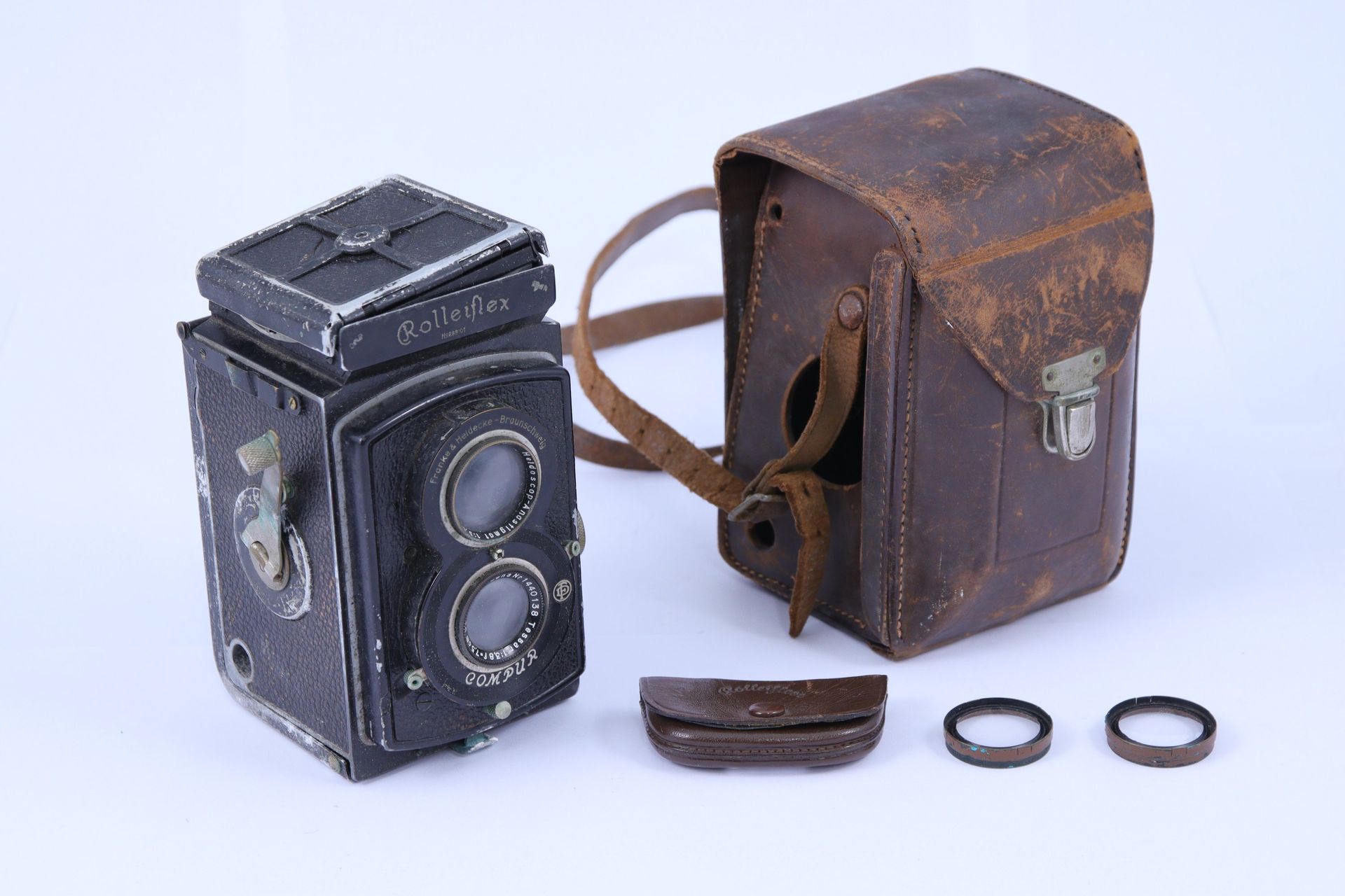 Null 设备
出处：罗杰家族收藏

1.Rolleiflex - Franke & Heidecke，约 1932 年
相机（编号288101），配有Held&hellip;