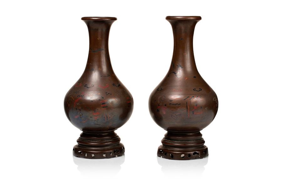 VIETNAM, XIXe siècle Paire de vases en bronze

Incrusté de cuivre et argent à mo&hellip;