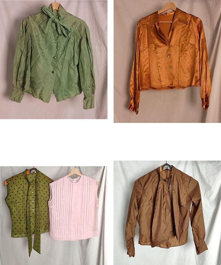 Null Lot composed of 5 blouses:
- 2 sleeveless blouses in light fabric. One gree&hellip;