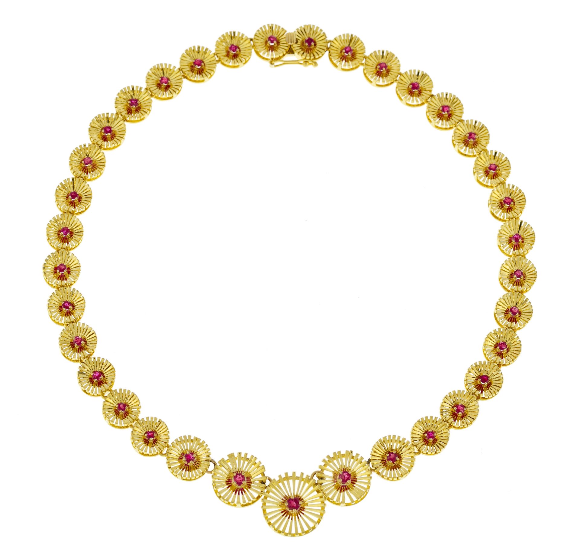 Null Cartier, collier années 1950 or 750 composé d'éléments floraux stylisés à m&hellip;