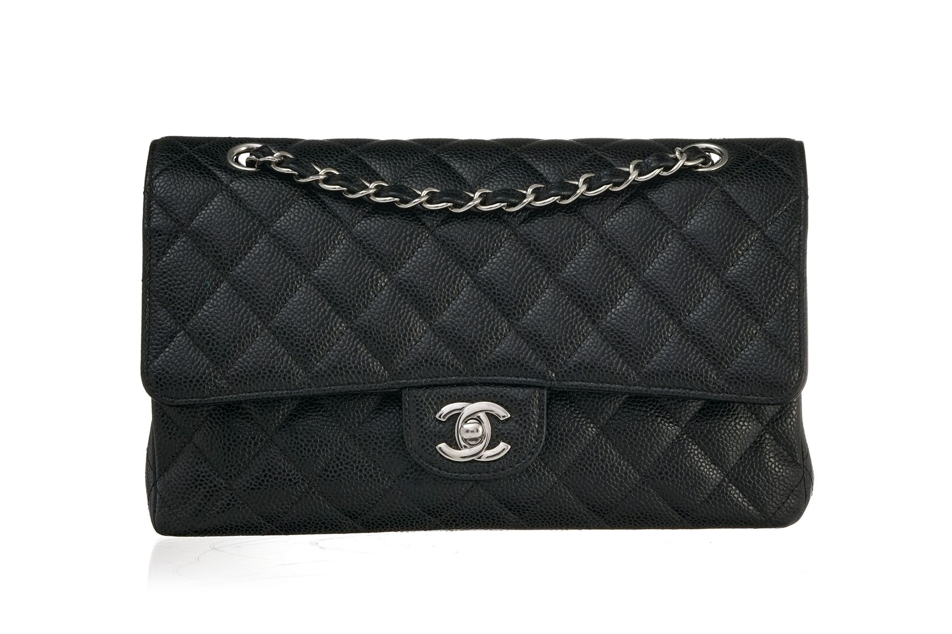 Null Chanel, classic Timeless bag with double flap in black caviar leather, silv&hellip;