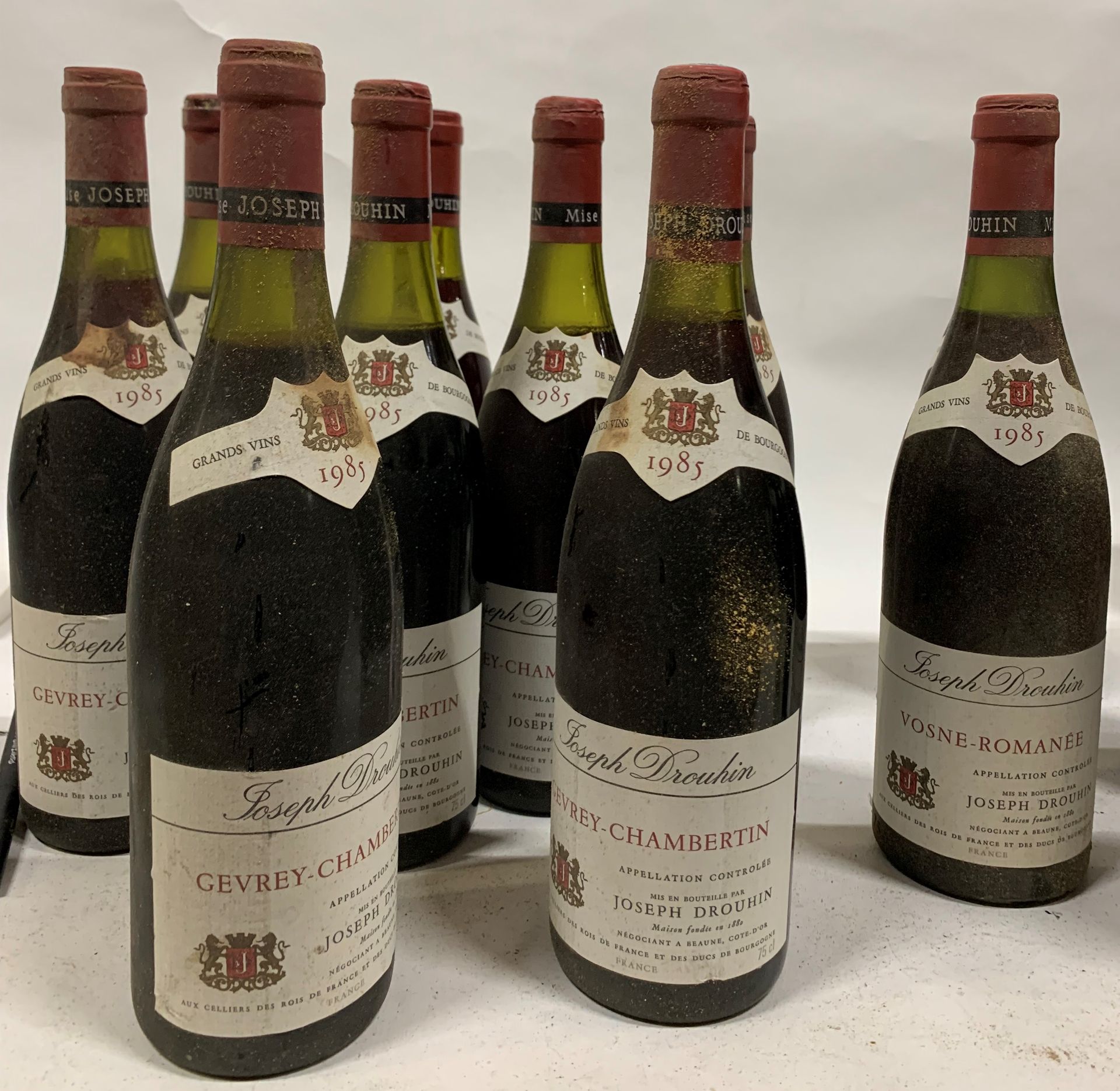 Null ● GEVREY-CHAMBERTIN | Joseph Drouhin, 1985

8 bouteilles (2LB, 4MB, 3B - ES&hellip;