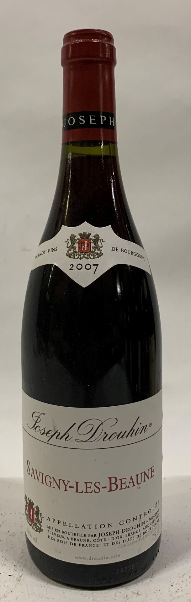 Null ● SAVIGNY-LÈS-BEAUNE | Joseph Drouhin, 2007 

7 bouteilles (ELS)

Réf. 115