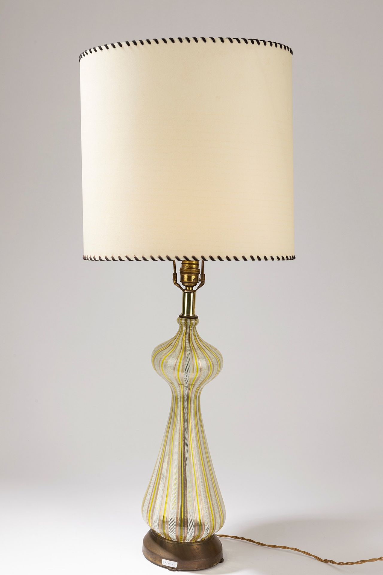 SEGUSO Table lamp, 30's period

dm 15 cm, H 82 cm
blown glass.
