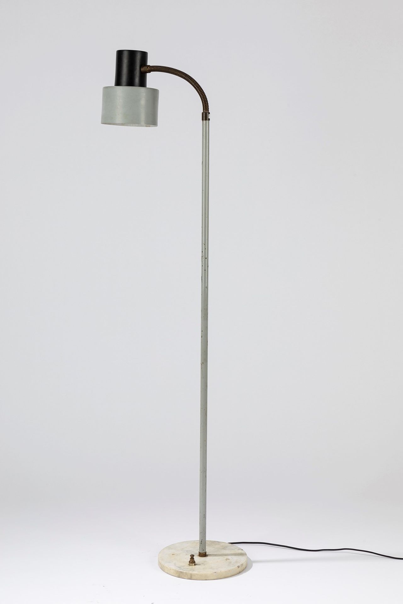 ITALIAN MANUFACTURE Floor lamp, 1960 ca.

Cm h 130 x 32
in lacquer metal, marble&hellip;