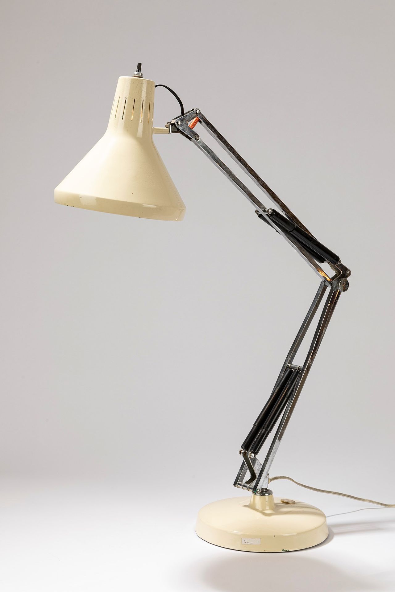 ITALIAN MANUFACTURE Desk lamp, 50's period

22cm x 60 cm x h. Max 100 cm.
Chrome&hellip;