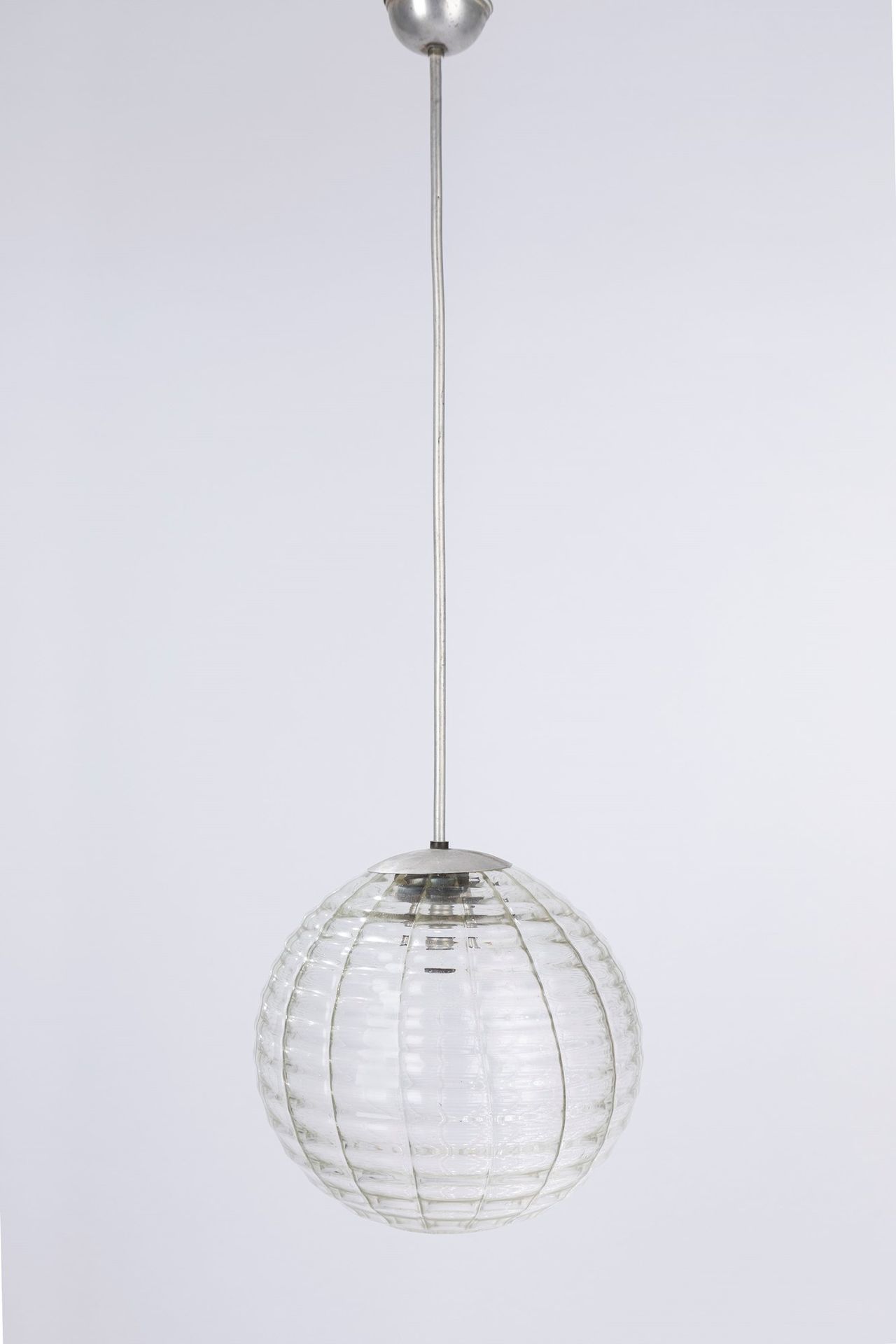 CARLO SCARPA Hanging lamp, 1930 ca.

H 100 x 30 cm
bugnato blown glass, alumium &hellip;