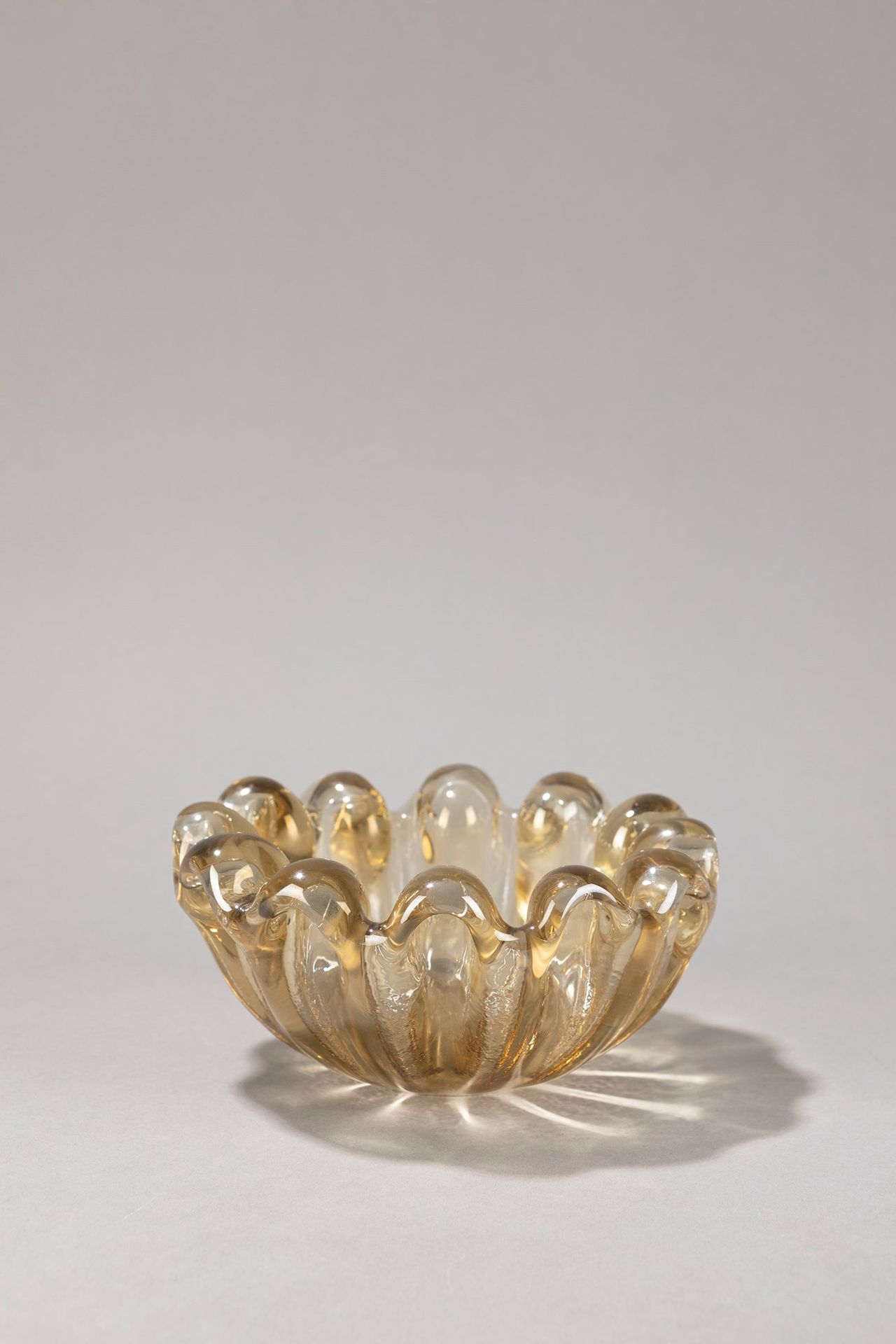 Barovier e Toso Bowl, 1980 ca.

H 8 x 17 cm 
blown glass.

Sign under the base