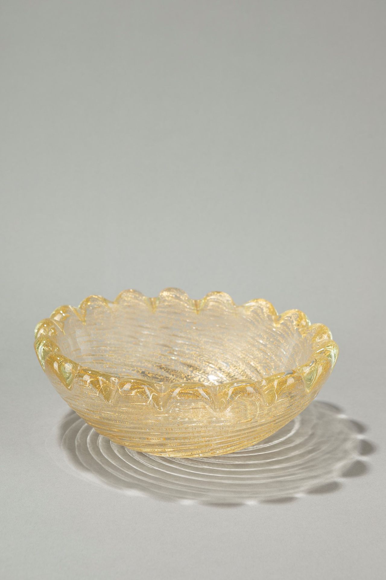 SEGUSO Bowl, 1950 ca.

H 9 x diam 25 cm
glass with golden inserts