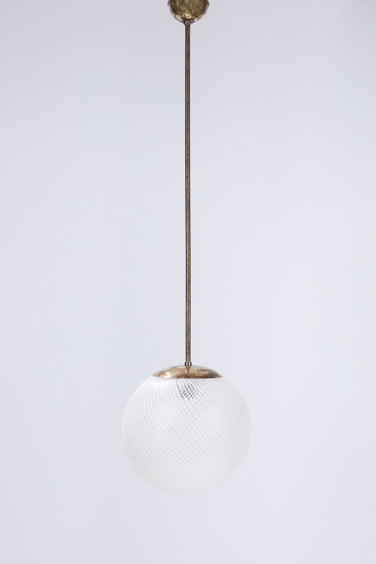 CARLO SCARPA Hanging lamp, 1930 ca.

Diam 30
reticello glass and metal structure&hellip;