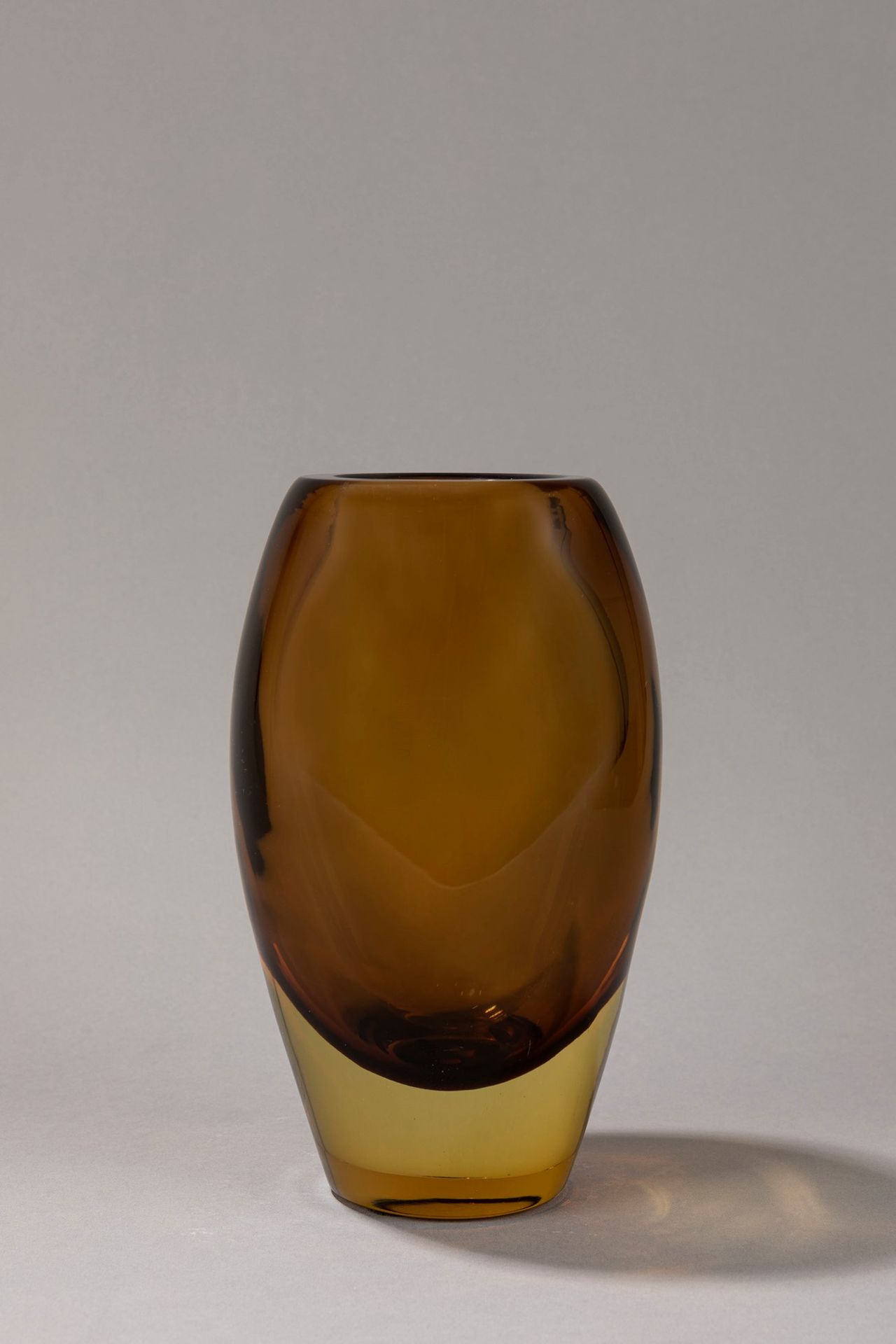 SEGUSO 花瓶，1950年约

，高27 x 直径11厘米
sommerso玻璃
