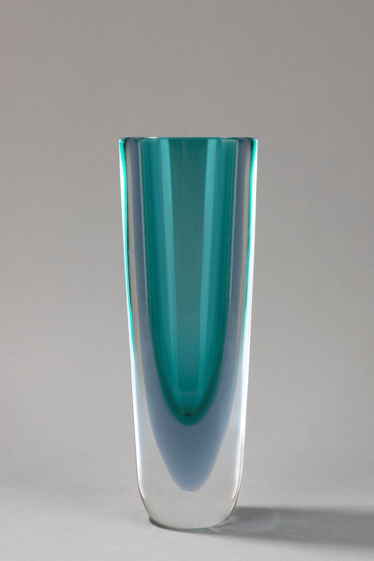 Seguso (attr.) Vase, 1950 ca.

H 30 x 12 x 6 cm
sommerso glas