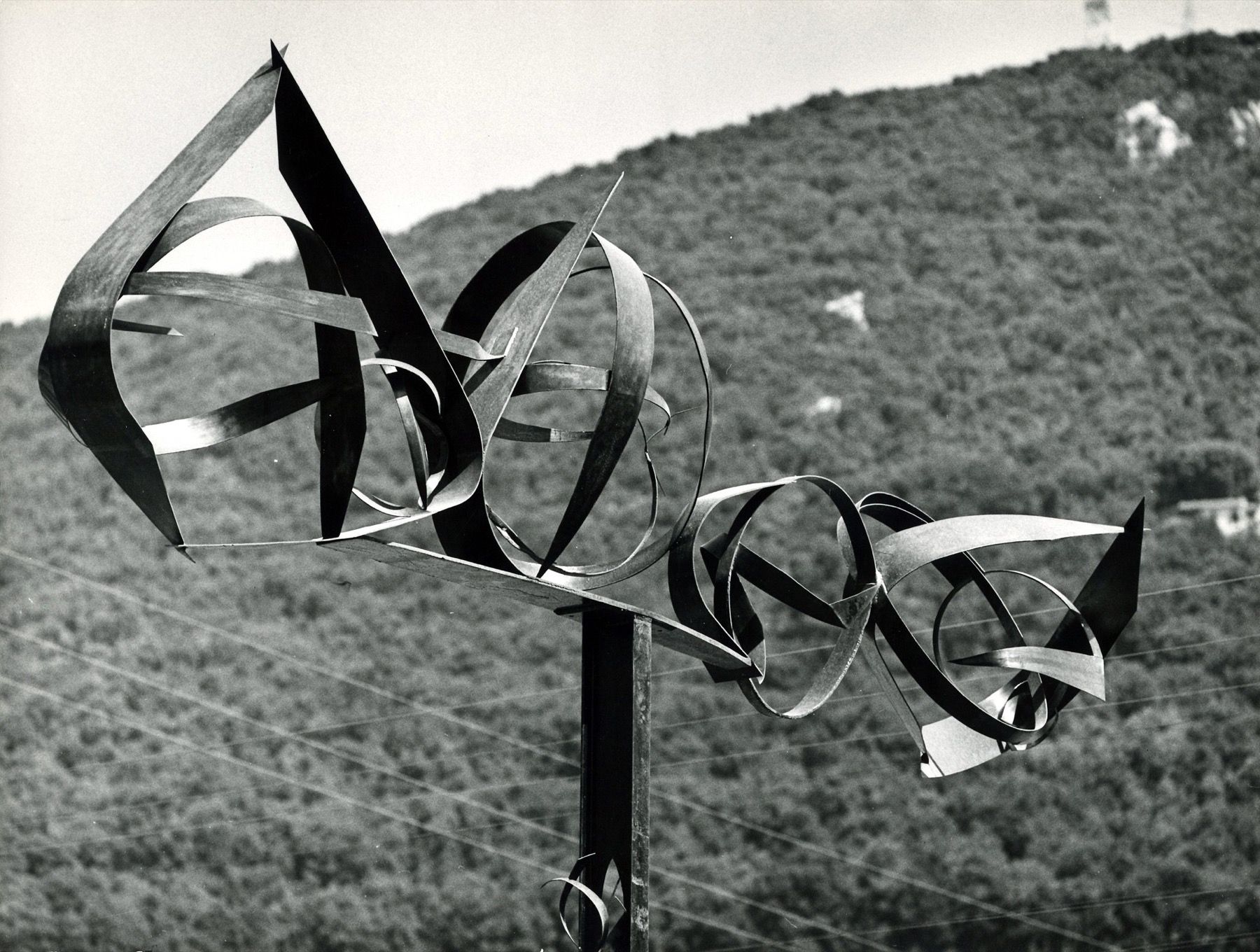 UGO MULAS 斯波莱托，"伊卡洛斯的礼物"，贝弗利-佩珀，1962年

复古明胶银印刷品
11.4 x 15.3 in.
背面有摄影师的信用印章
本拍品受&hellip;