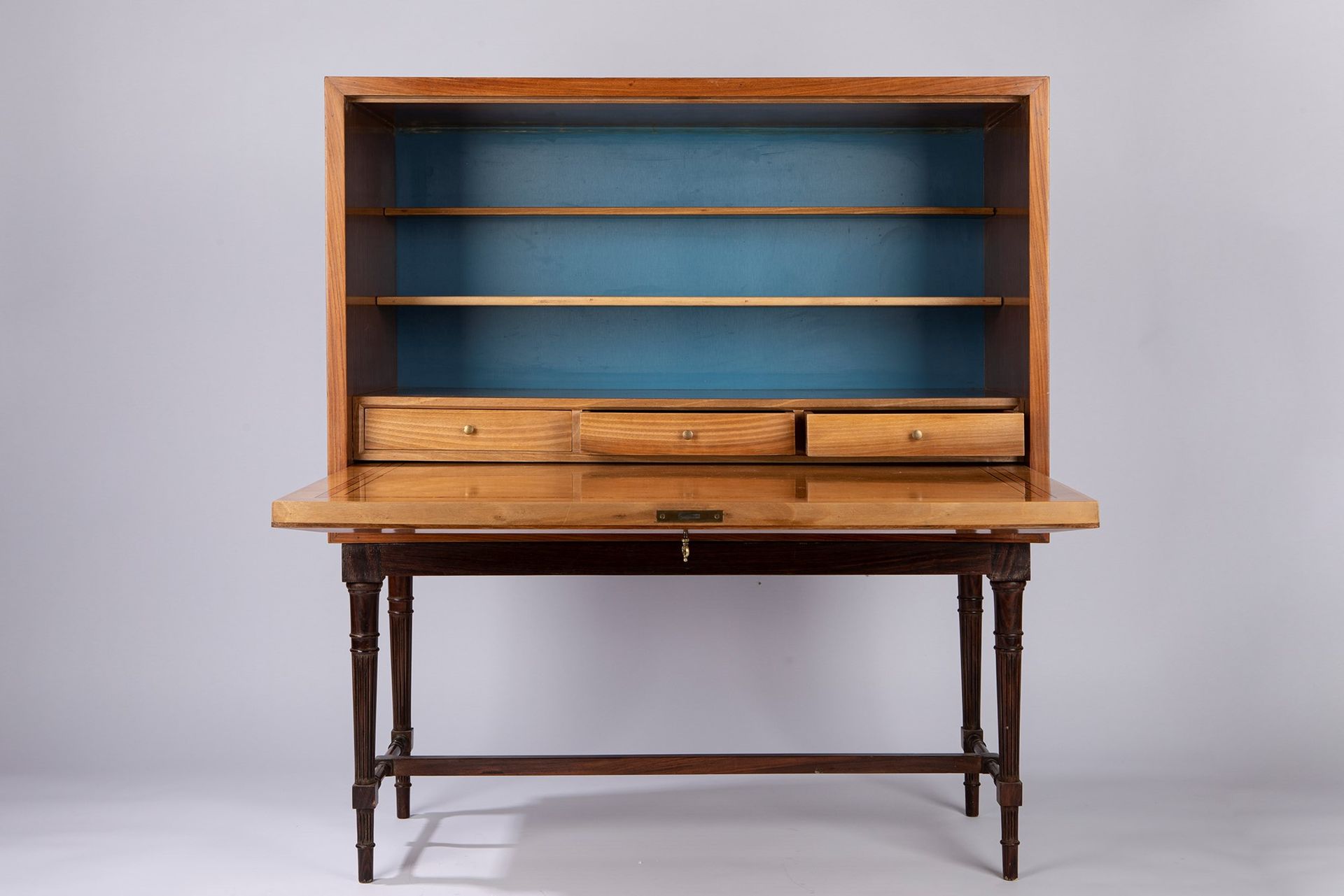 Scremin, Luigi Cabinet, 1950 env. 

H 115 x 100 x 45
cabinet pliant en bois de d&hellip;