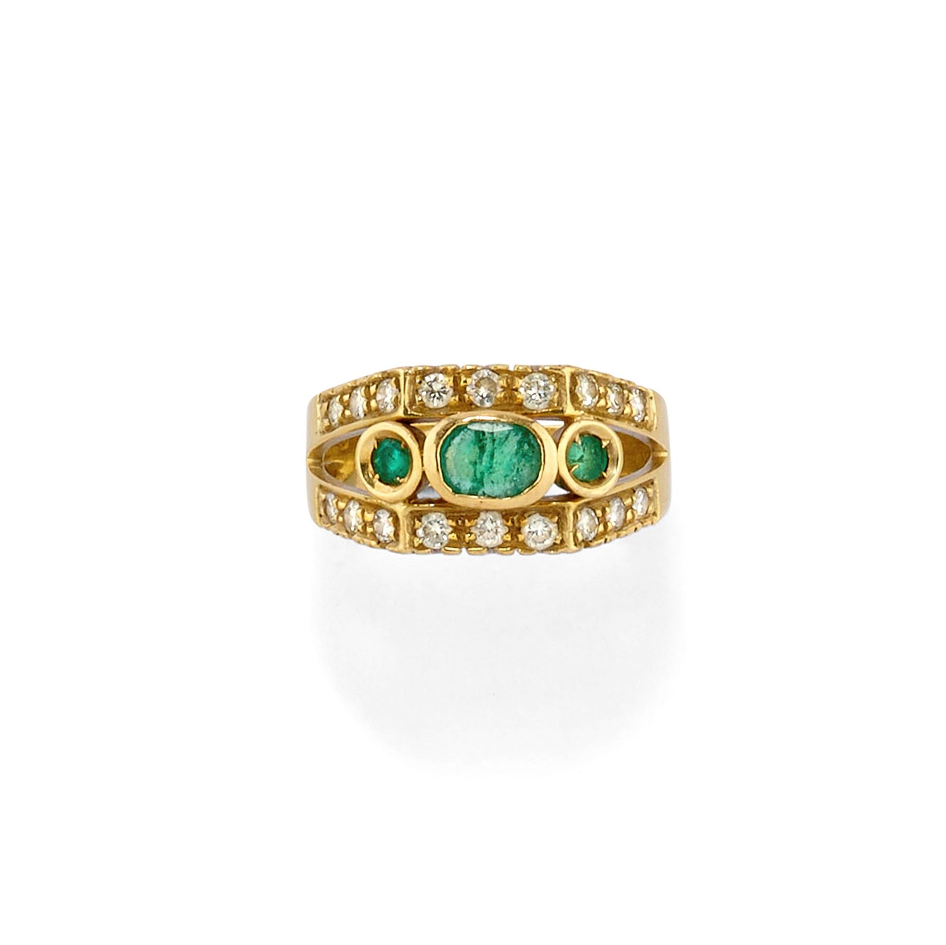 Null 一枚18K黄金、绿宝石和钻石戒指


 

椭圆形和圆形切割祖母绿，明亮式切割钻石

 

重量 g 7,50 尺寸 16