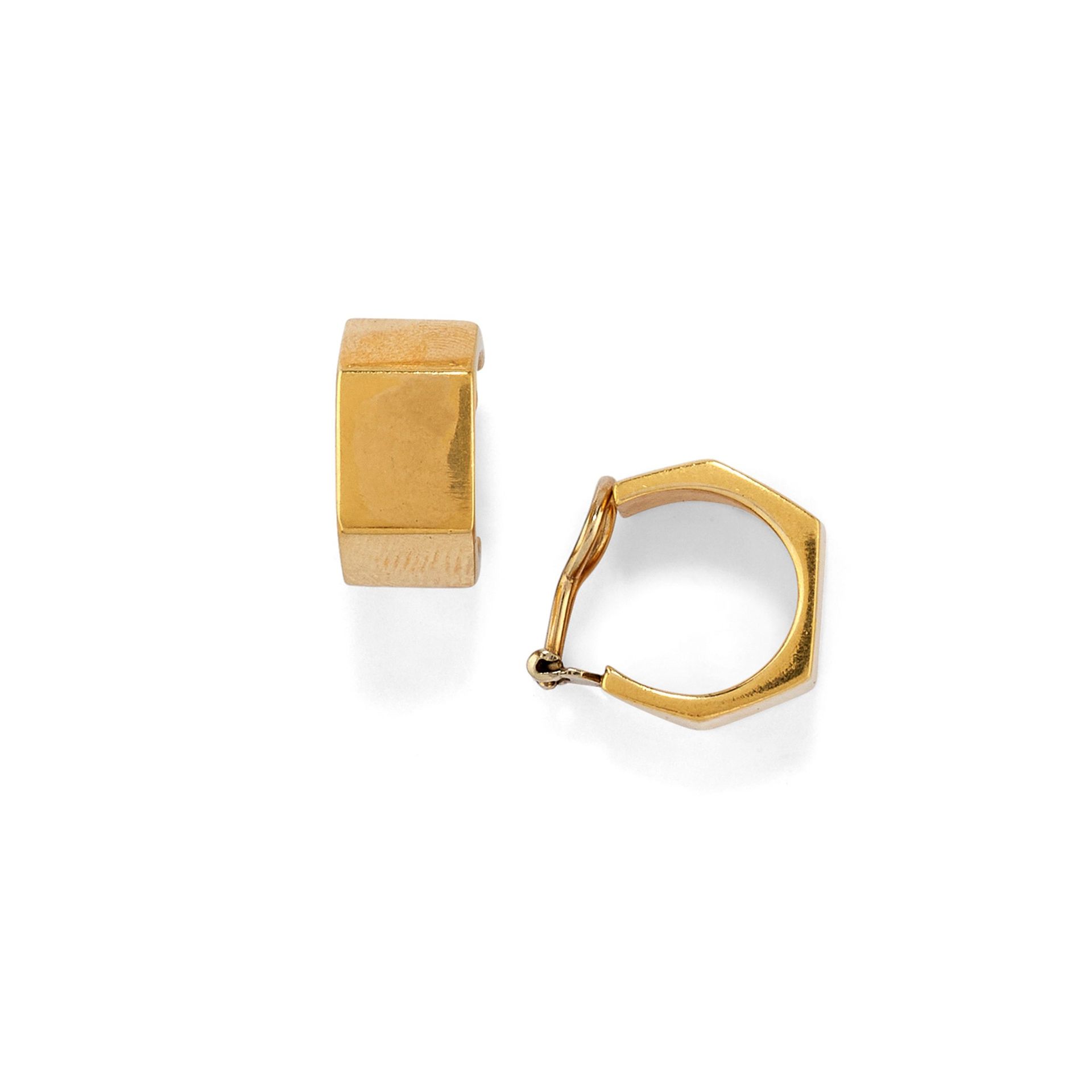 Null A Pendientes de oro amarillo de 18k


Peso g 15,50 cm 1,00x1,90