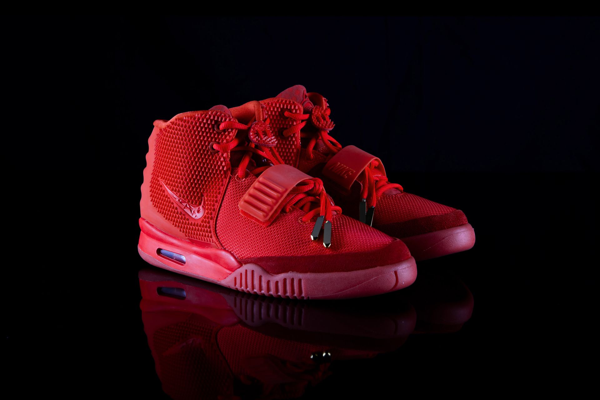 NIKE Air Yeezy 2 "Red October" | Size US 9 EUR 42.5, 2014

This is the latest co&hellip;