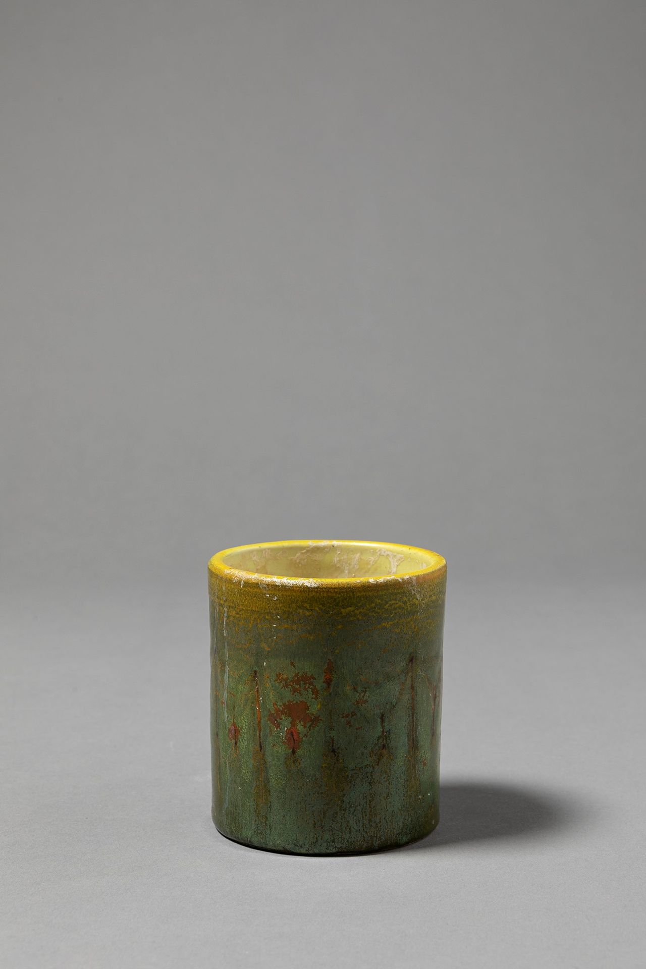 Alessio Tasca Bol, vers 1950.

H 9 x diam 8
poterie émaillée jaune

Signé sous l&hellip;