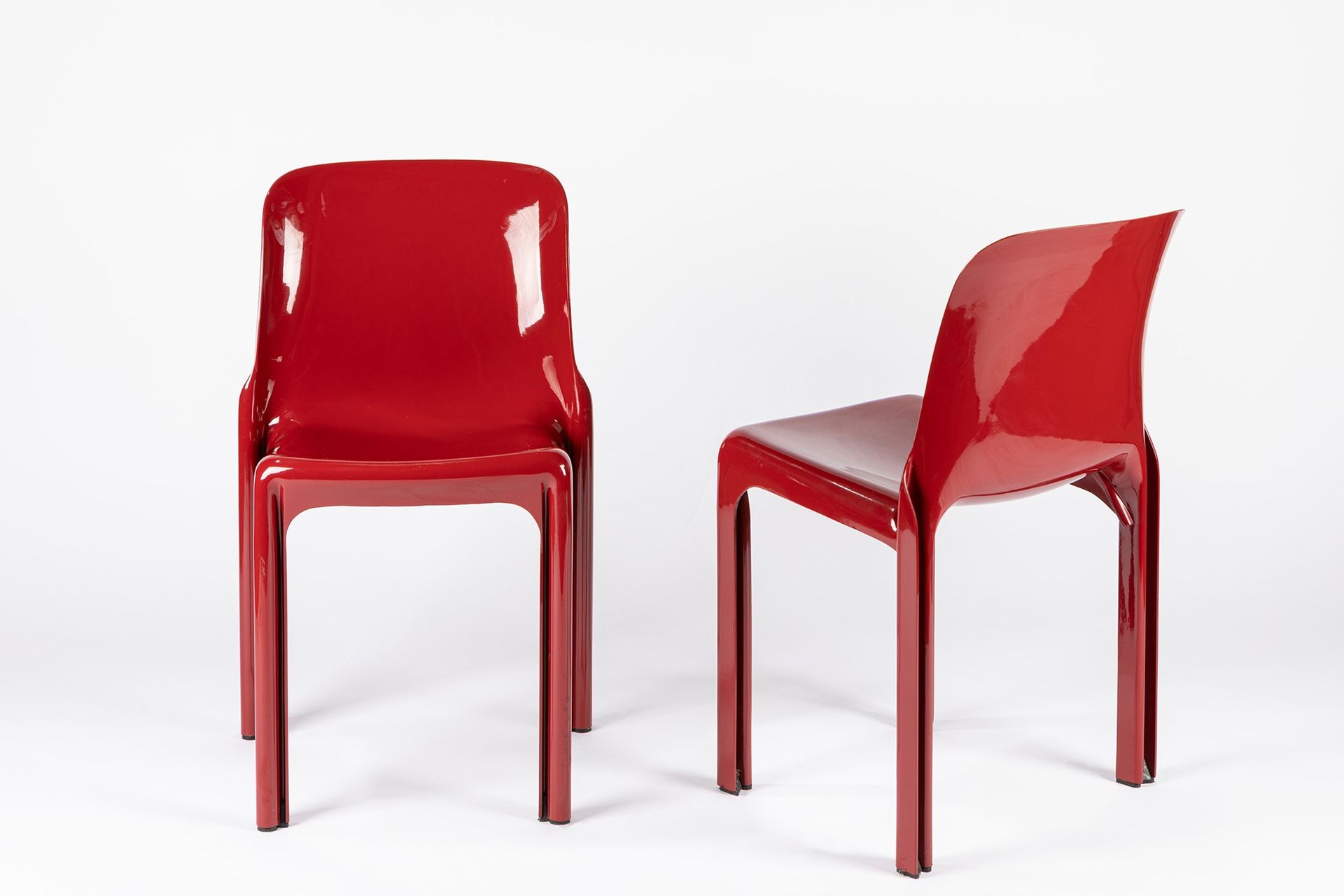 VICO MAGISTRETTI Selene, 1969

78x40x48cm
two chairs, resin reinforced. Artemide&hellip;