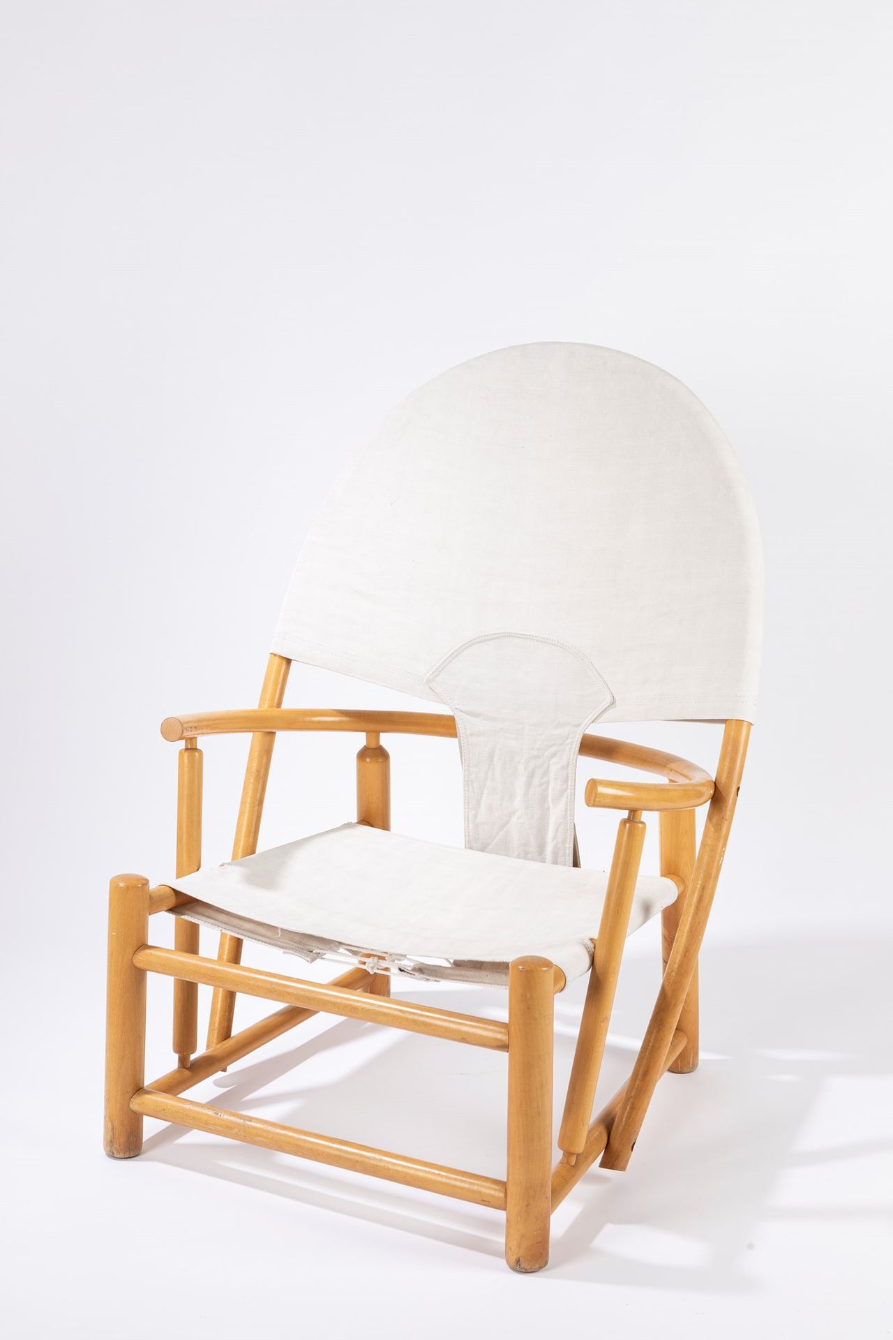 Piero Palange e Werther Toffoloni Hoop G23, 1970年 约

cm 77x66x103
扶手椅，木质结构，织物覆盖。
