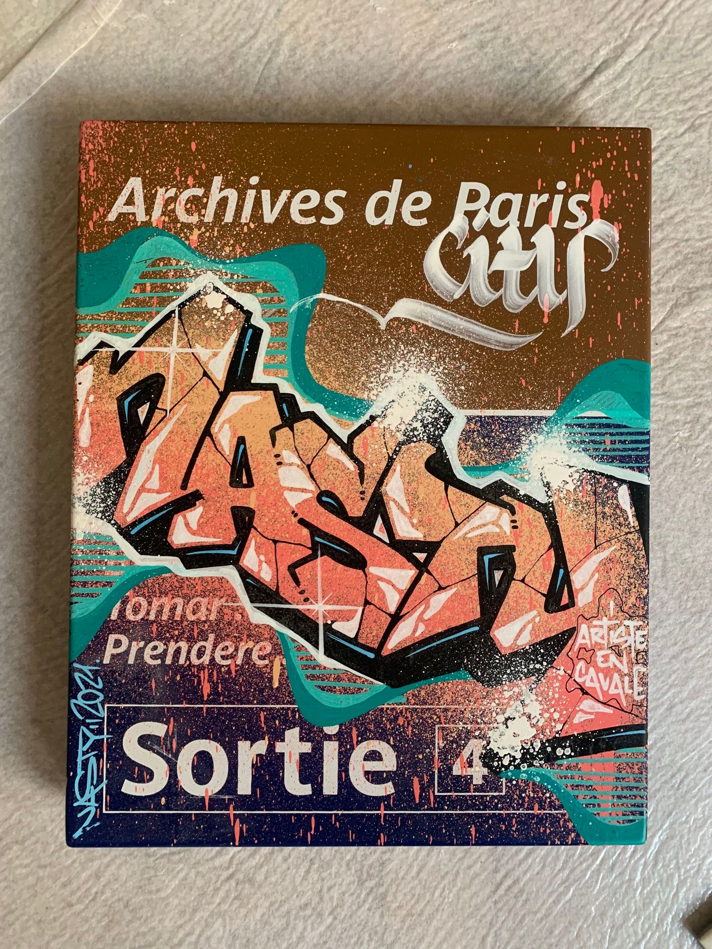 Null NASTY

Archiv von Paris, 2021

Aerosol und Acryl auf einem Teller der Paris&hellip;