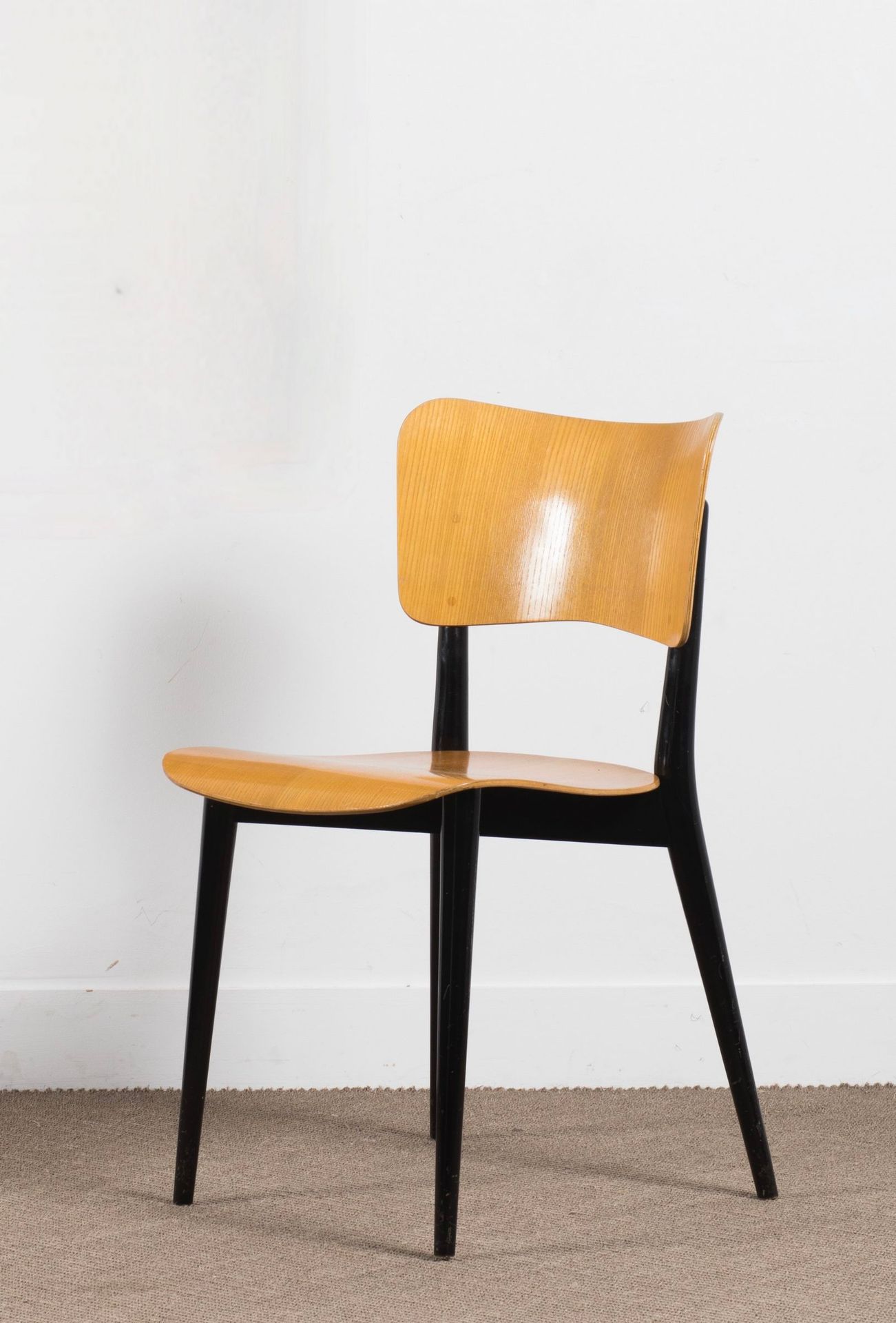 Null Max BILL (1908-1994) 

Kreuzzargenstuhl" chair, 1951. Seat and backrest in &hellip;