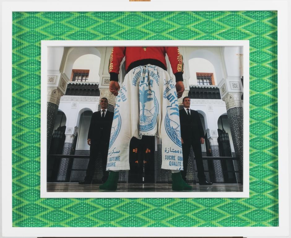 Null 哈吉-哈桑（生于1961年，摩洛哥），"上榜"，2016年。摄影作品编号为1/5，背面有签名和日期，有框架，53 x 64cm。


(框架作为工作的&hellip;