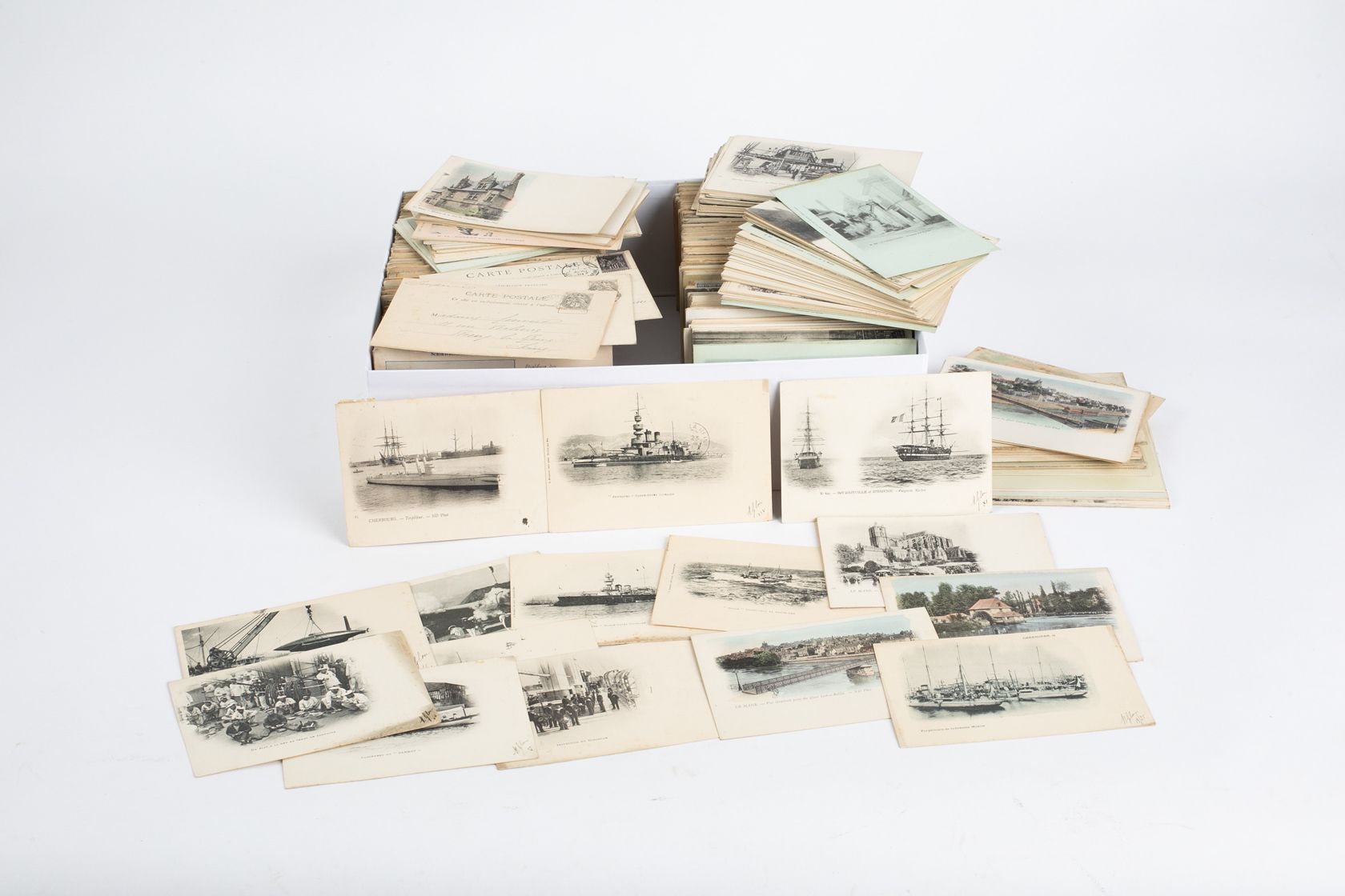 Null Cartes postales de France d’ vant 1904 : Une boîte d’ nviron 1300 cartes po&hellip;