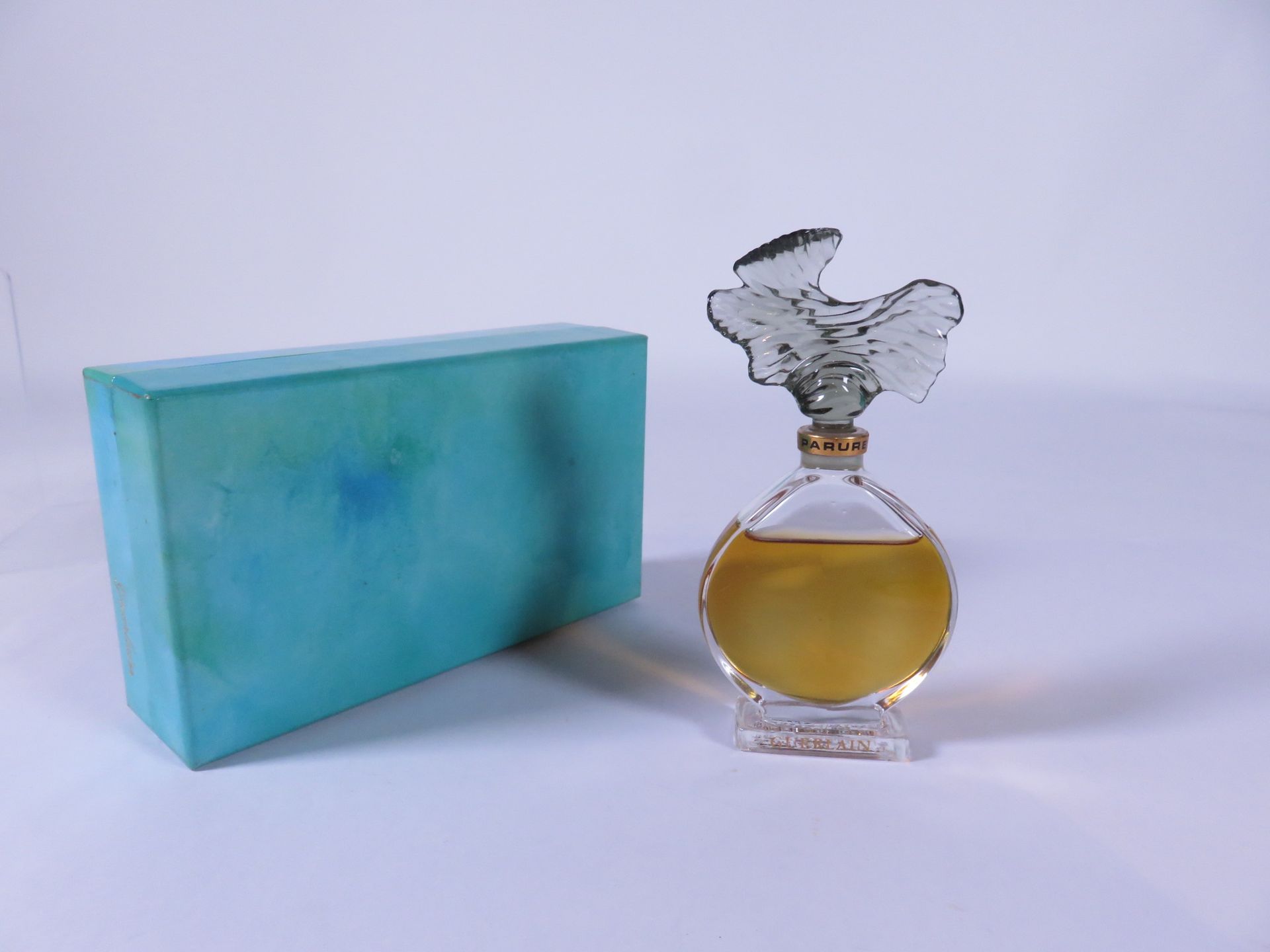 Null Guerlain - "Parure" - (1975) - Presented in its cardboard box covered with &hellip;