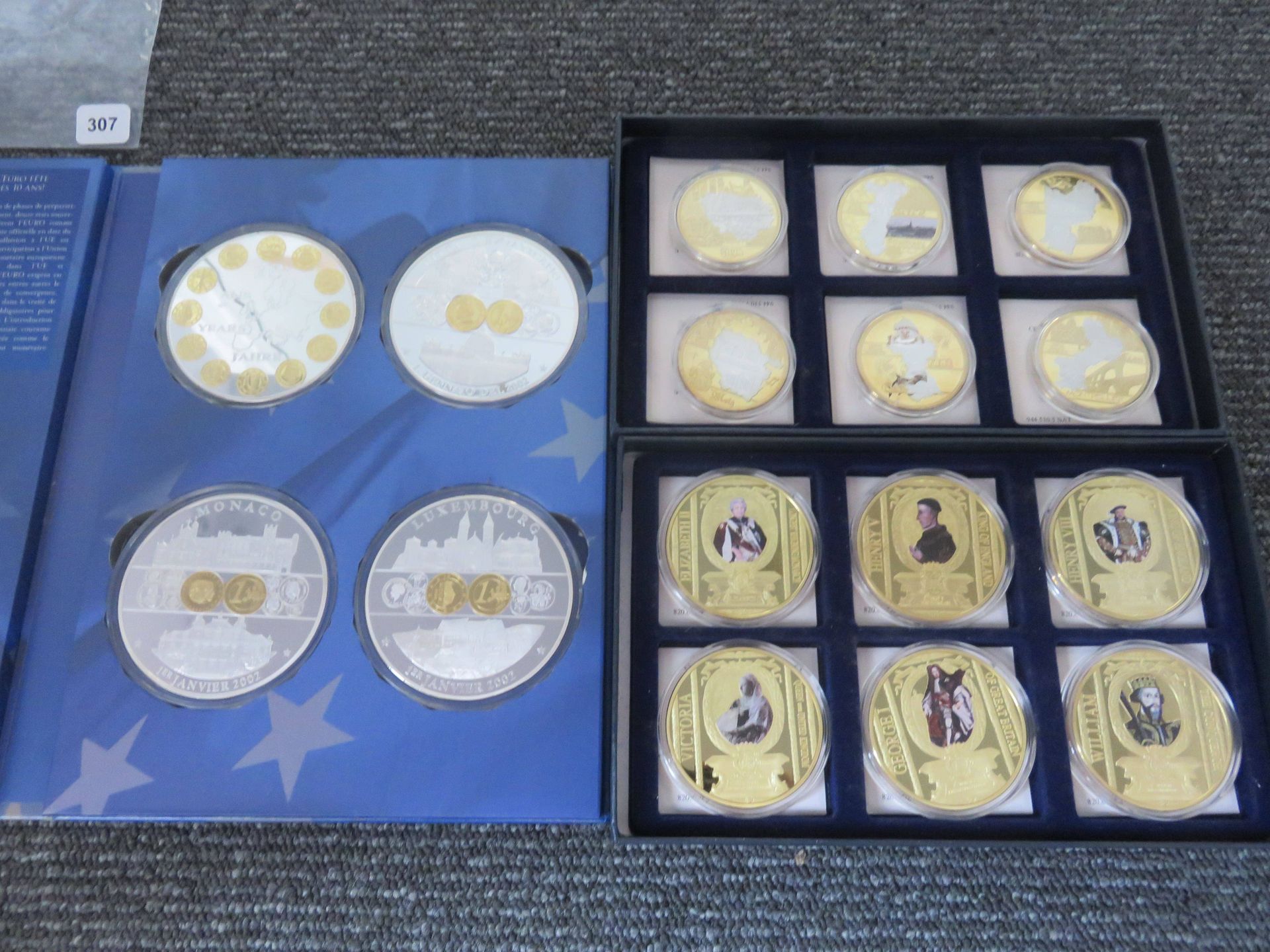 Null Médailles - Lot de 16 médailles en trois Collections : Collection de 4 méda&hellip;